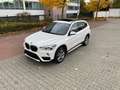 BMW X1 sDrive18d/Panorama/Kamera/HuD/ACC Weiß - thumbnail 1