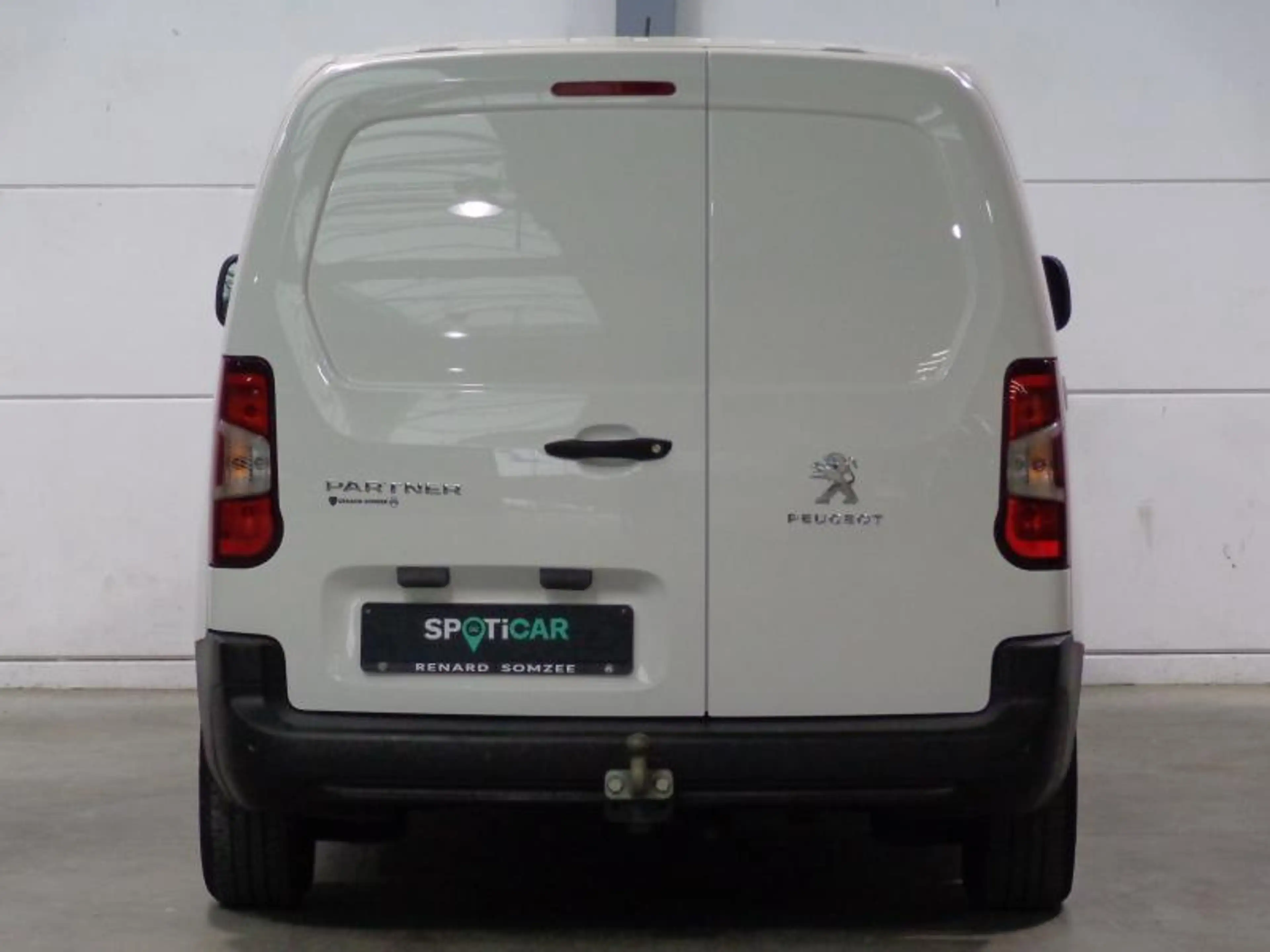 Peugeot Partner 1.5HDi 3Pl - Clim - Attelage — photo 10