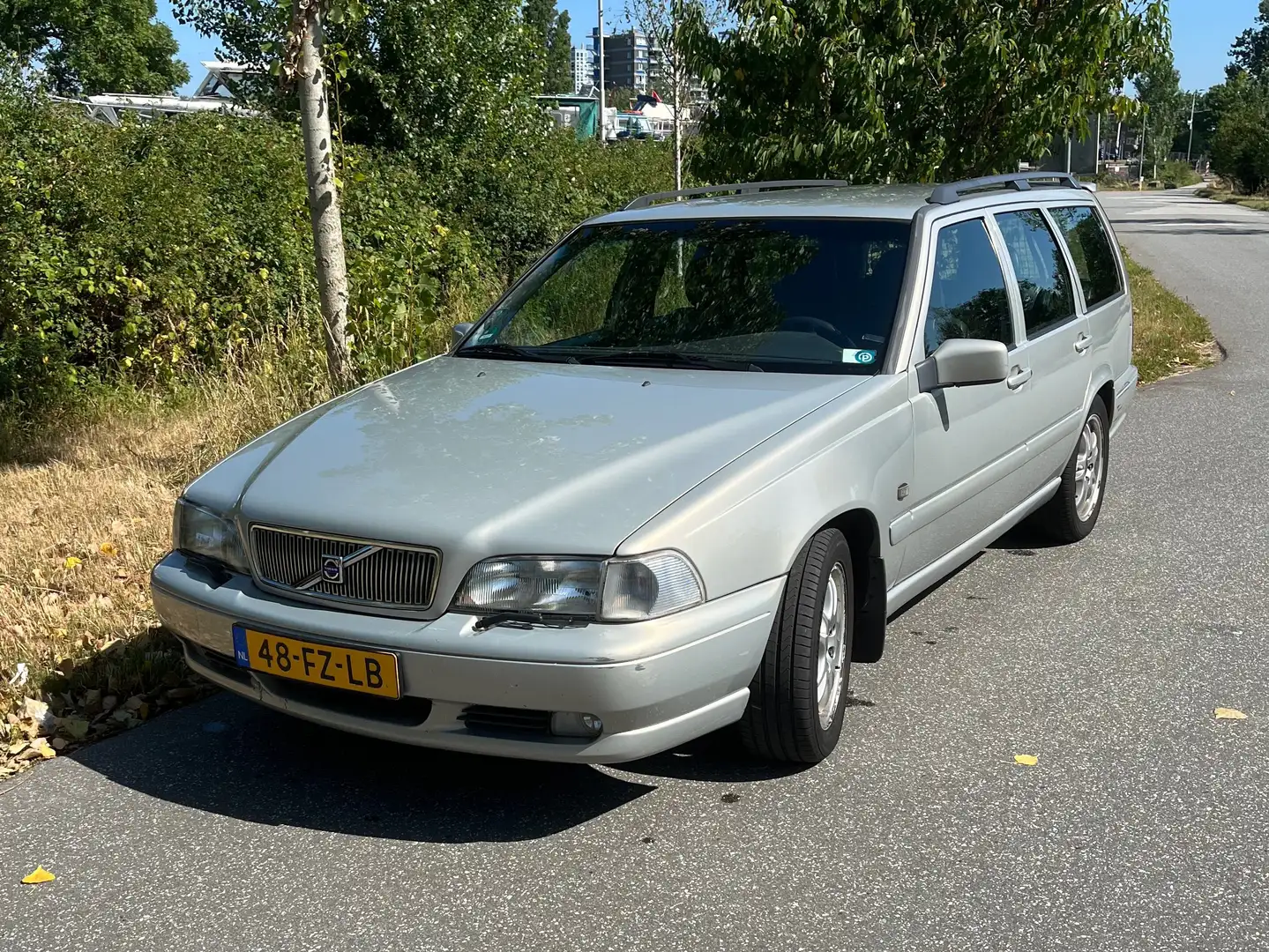 Volvo V70 V70 2.4 Europa Beige - 2
