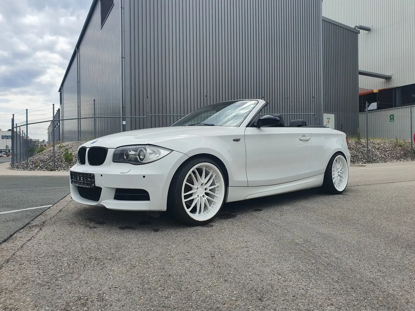 BMW 120 i Cabrio (E88) White Angel Beyaz - 1