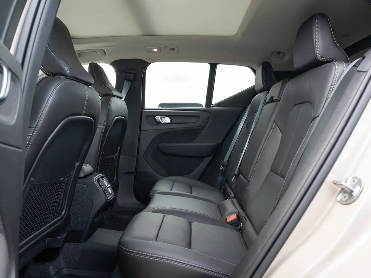 Volvo XC40 снимка Volvo XC40