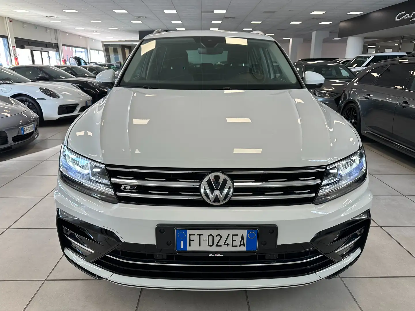 Volkswagen Tiguan 2.0 tdi R-Line 4motion 150cv dsg ** IVA ESPOSTA ** Fehér - 2