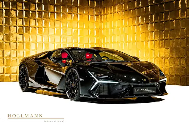 Lamborghini Revuelto