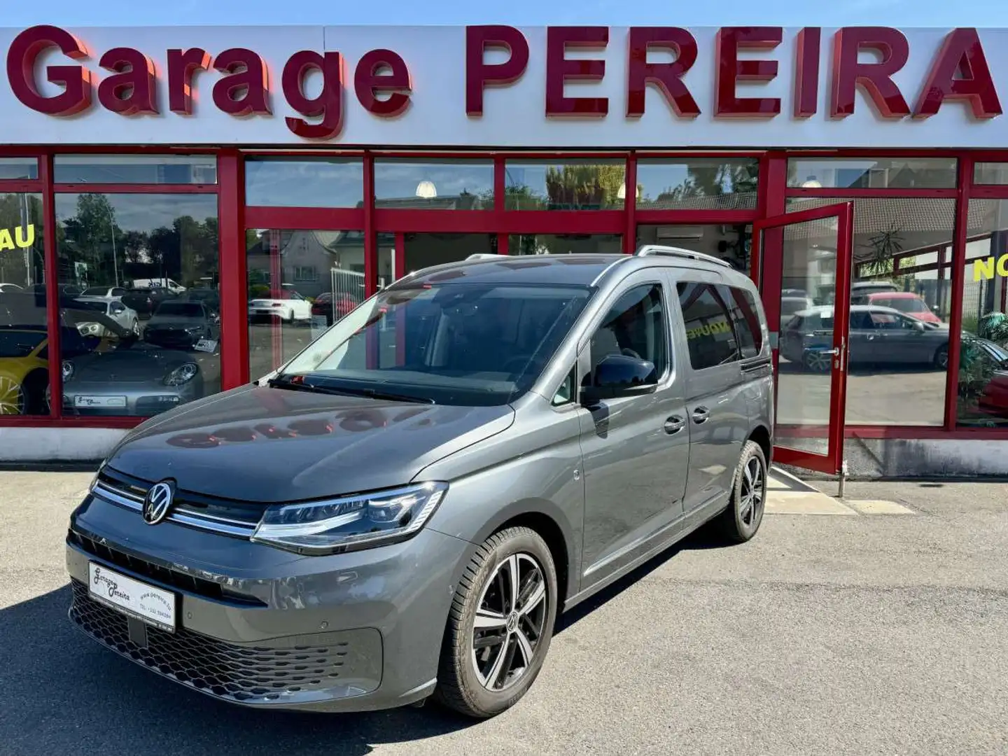 Volkswagen Caddy 1.5 TSI DSG STYLE CUIR NAVI Grijs - 2