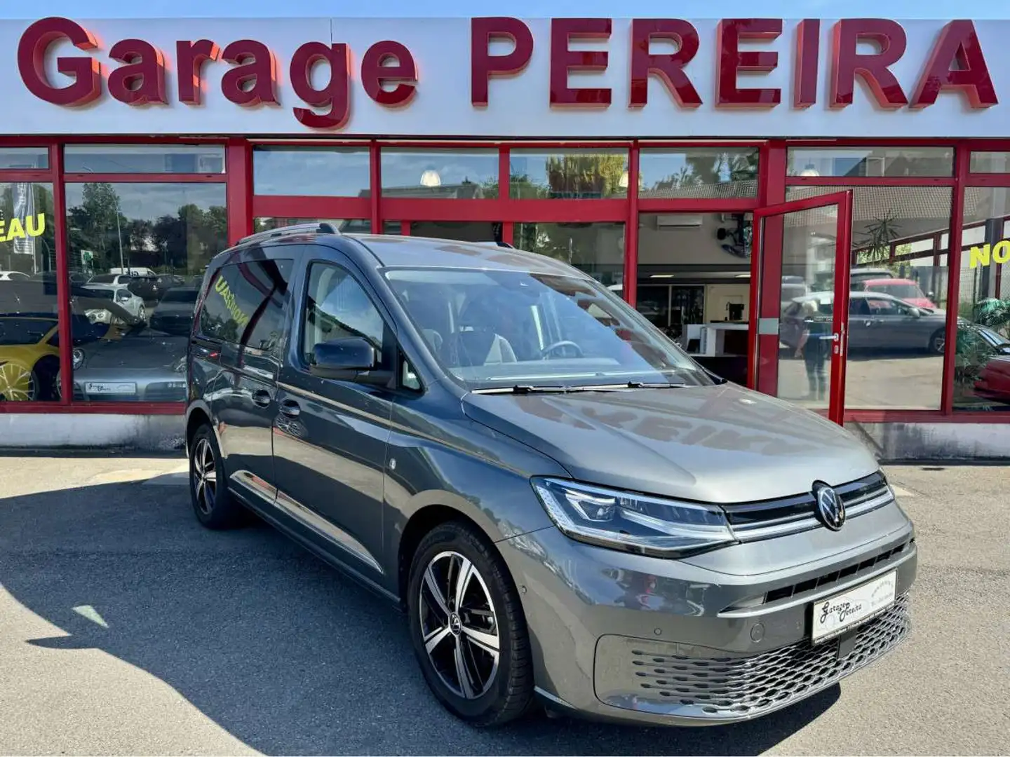 Volkswagen Caddy 1.5 TSI DSG STYLE CUIR NAVI Grijs - 1