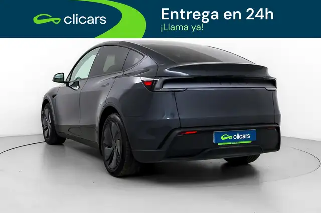 Tesla Model Y view 9