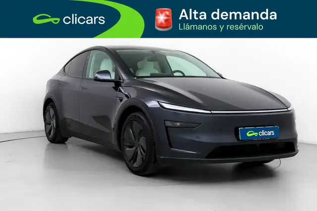 Tesla Model Y view 3