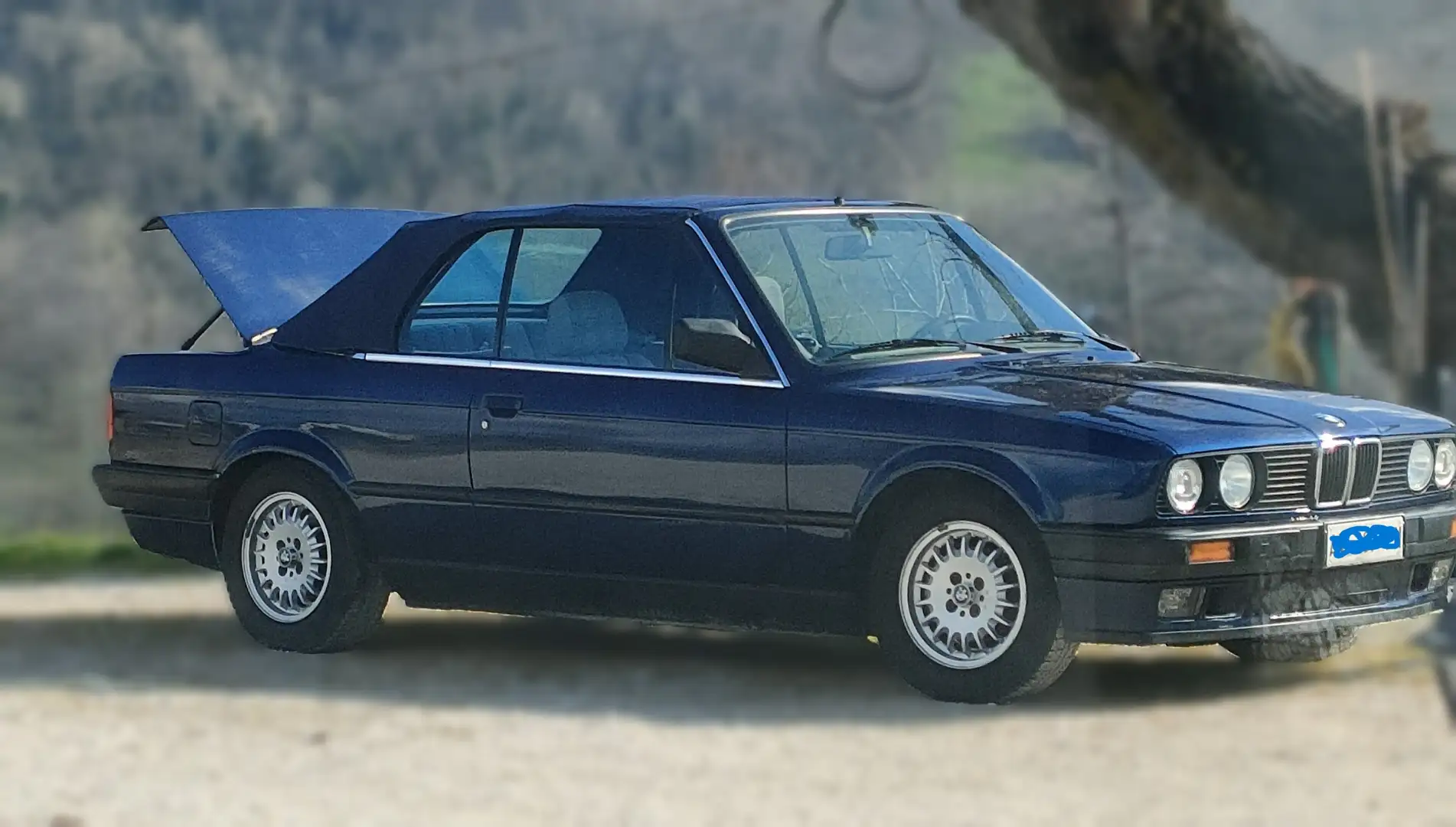 BMW 318 i plava - 1