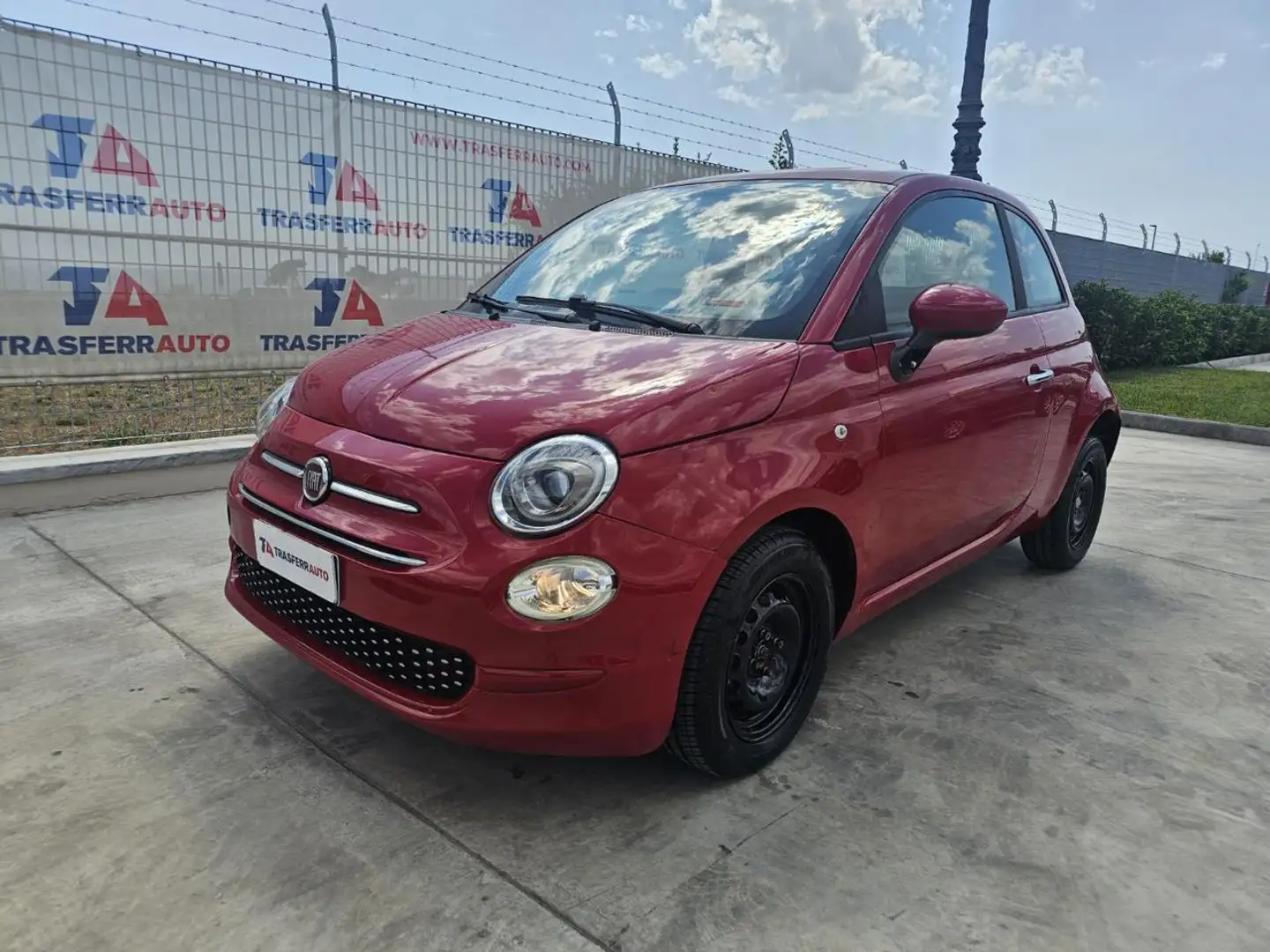 Fiat 500 1.0 Hybrid Lounge Rosso - 1