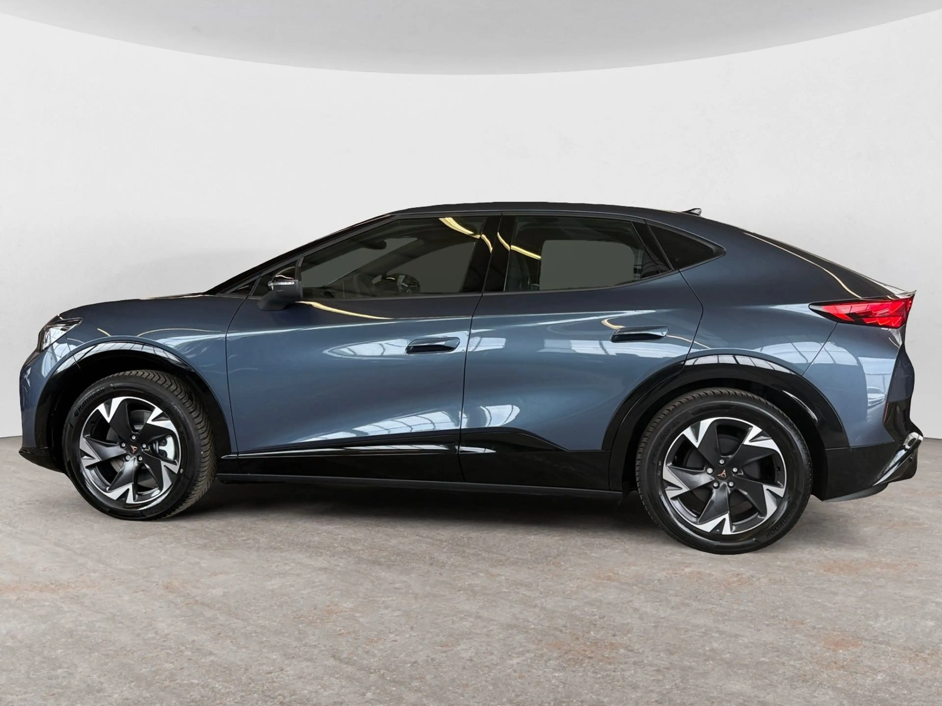 CUPRA Tavascan Ganzjahresreifen Wärmepume Navi — photo 3