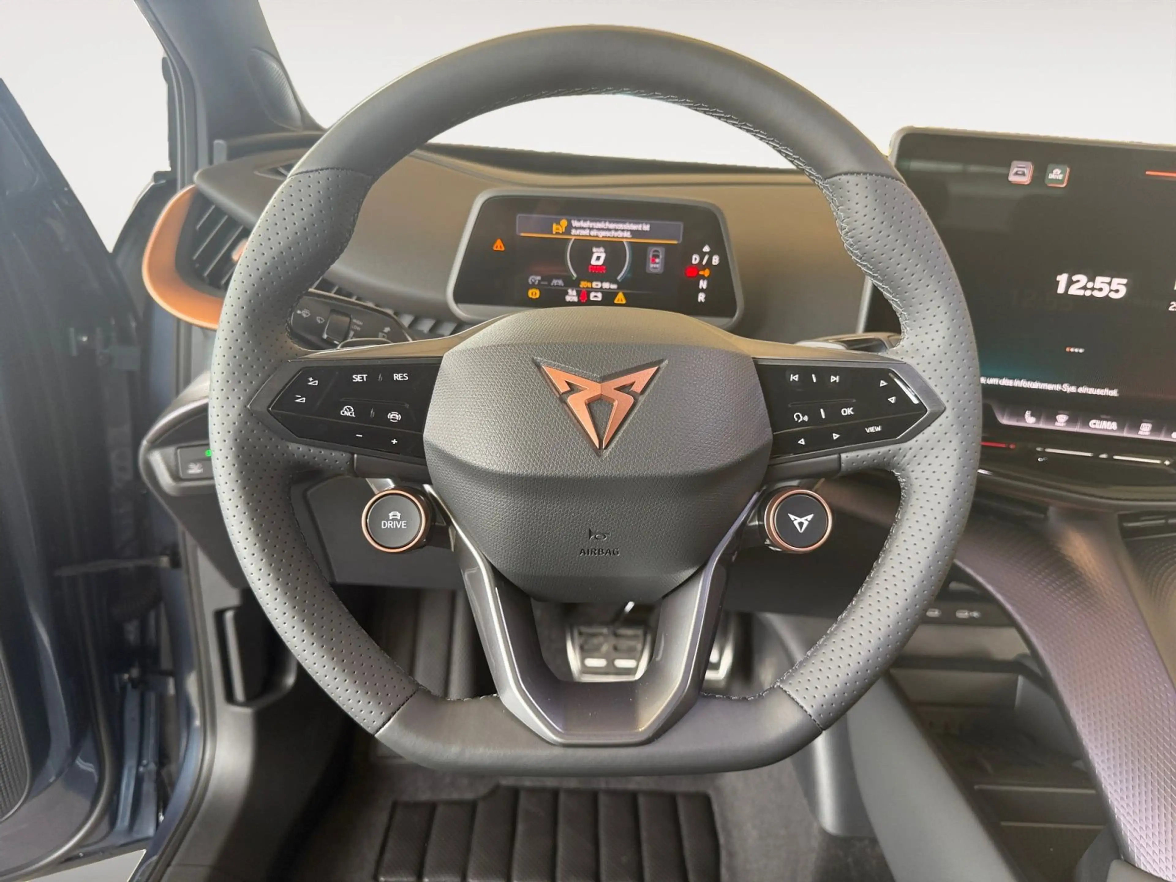 CUPRA Tavascan Ganzjahresreifen Wärmepume Navi — photo 13