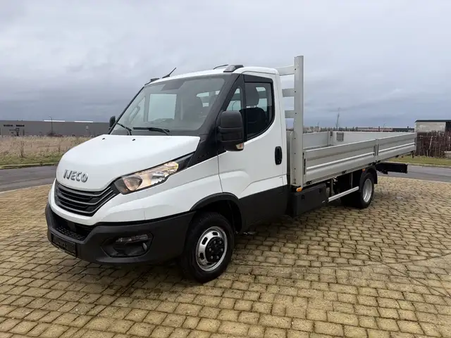 Iveco Daily 35C18 Plateau XXL 5,20m / 34702,47€ htva