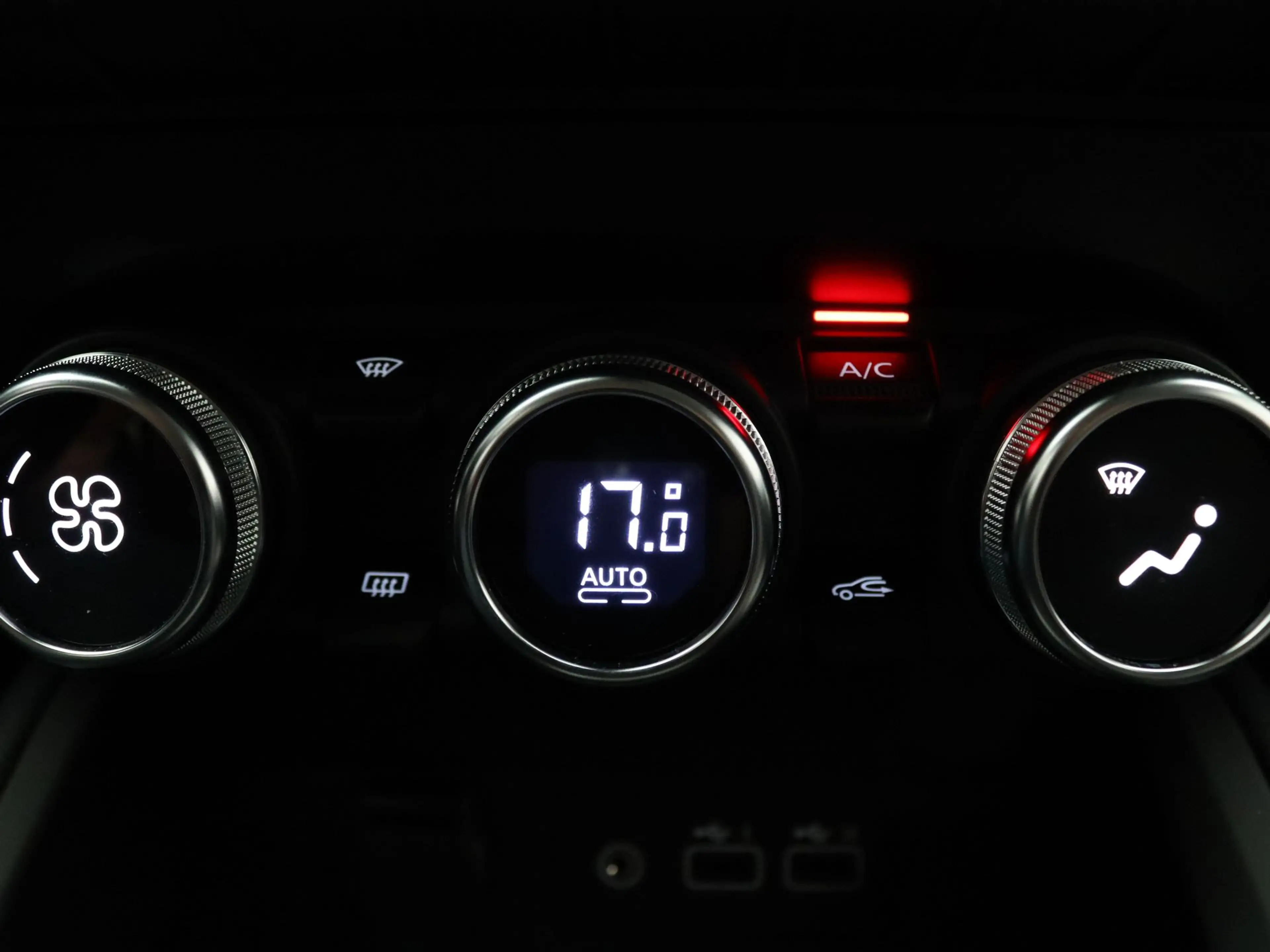 Mitsubishi Colt 90pk MT Intense Apple Carplay/Android Auto | Clima — photo 6