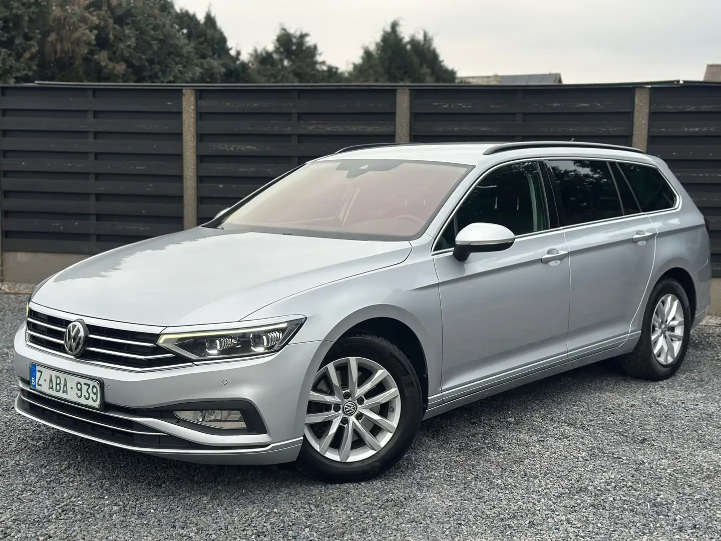 Volkswagen Passat Variant 1.6 TDI*2019*116DKMS*VIRTUAL*CAMERA*ELEK.KLEP Silber - 1