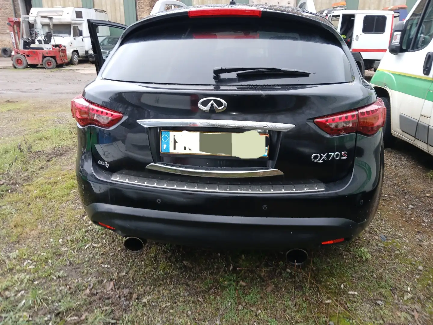 Infiniti QX70 3.0D V6 S A - 1