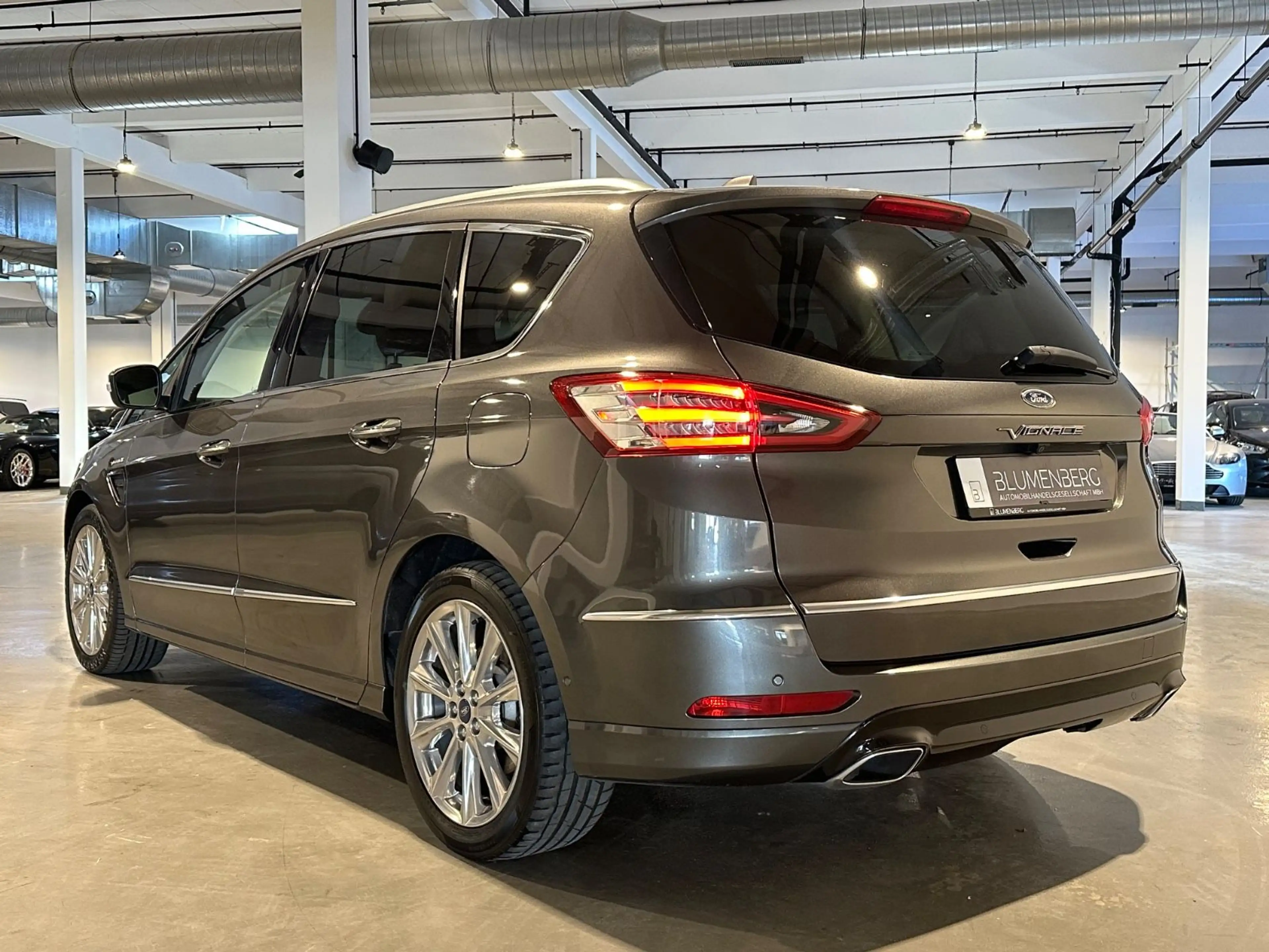 Ford S-Max 2.0 Vignale*4x Verfügbar,ACC,Standheizung* — photo 4