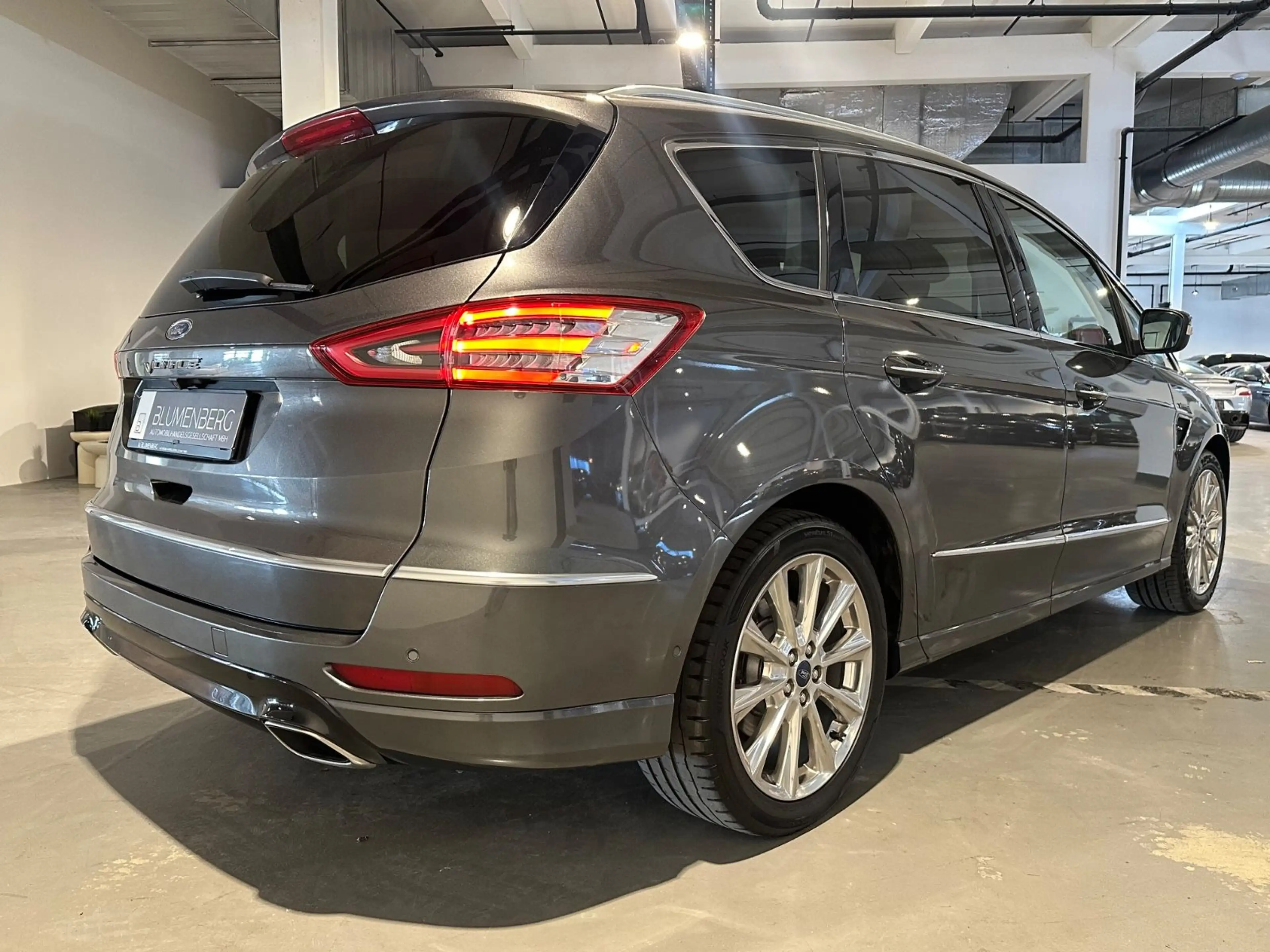 Ford S-Max 2.0 Vignale*4x Verfügbar,ACC,Standheizung* — photo 3