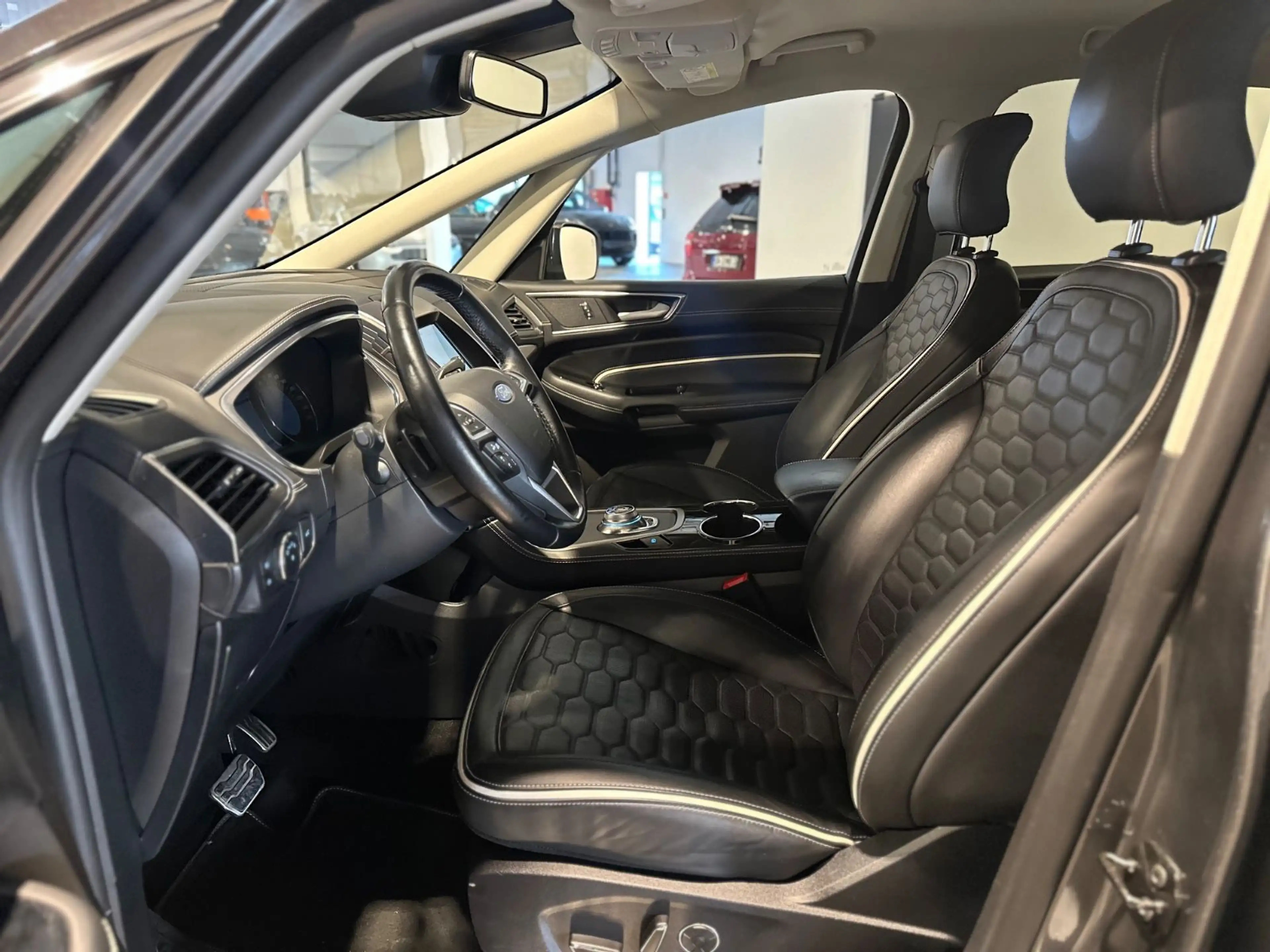Ford S-Max 2.0 Vignale*4x Verfügbar,ACC,Standheizung* — photo 14
