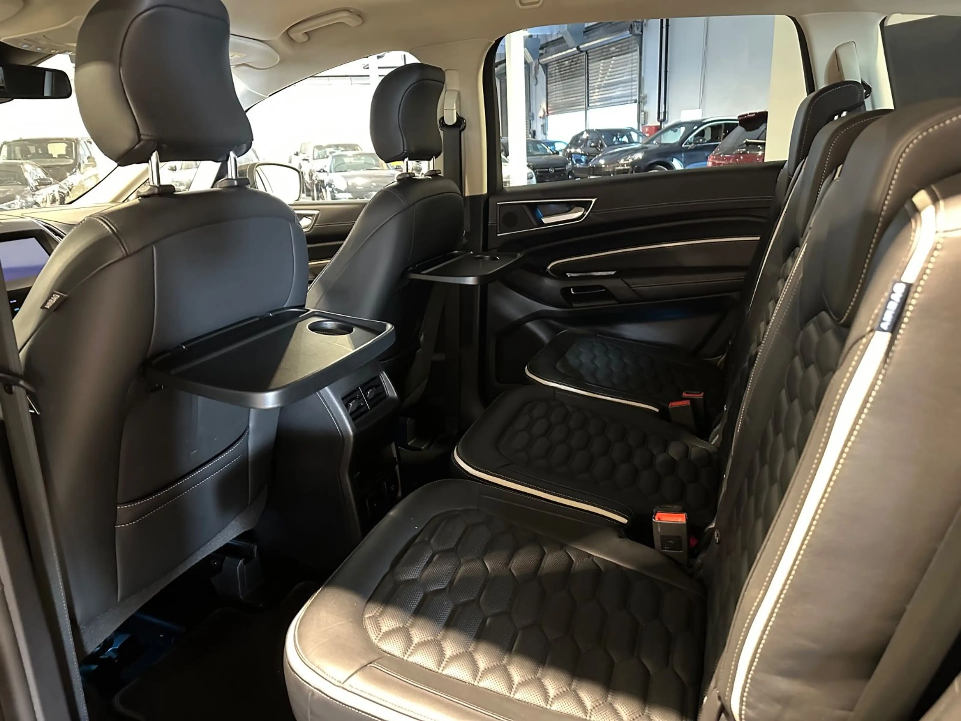 Ford S-Max 2.0 Vignale*4x Verfügbar,ACC,Standheizung* — photo 8