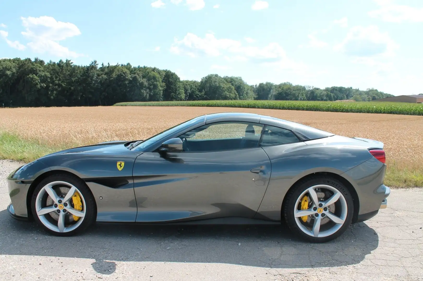 Ferrari Portofino M neuwertig mit guter Ausstattung siva - 1