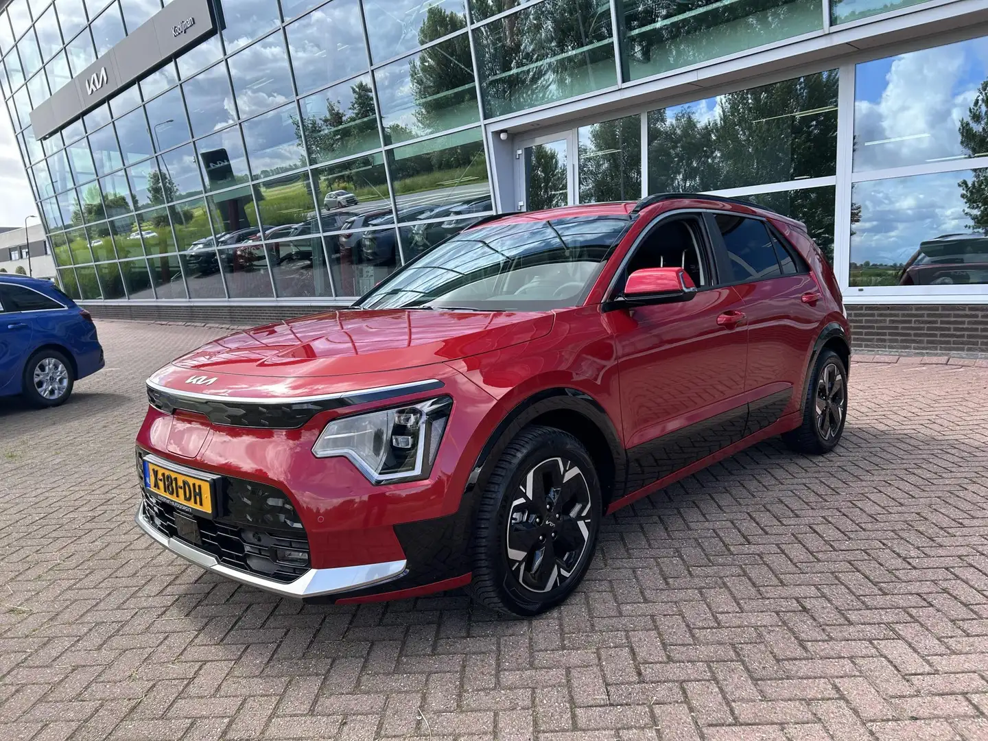 Kia e-Niro EV DynamicPlusLine 64.8 kWh | Btw-aftrekbaar | Sch Rood - 2