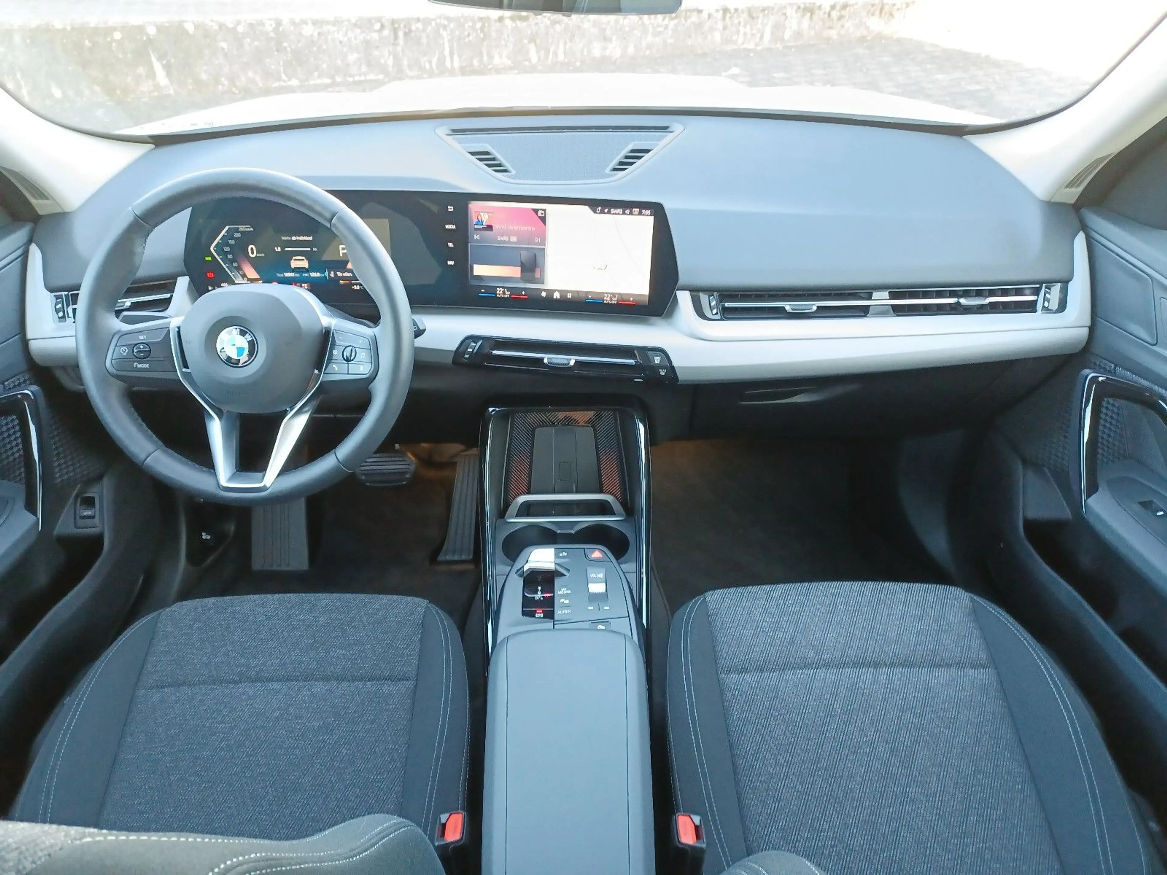 BMW X1 20 d xDrive ACC Paket-Premium Shadow-Line AHK — photo 8