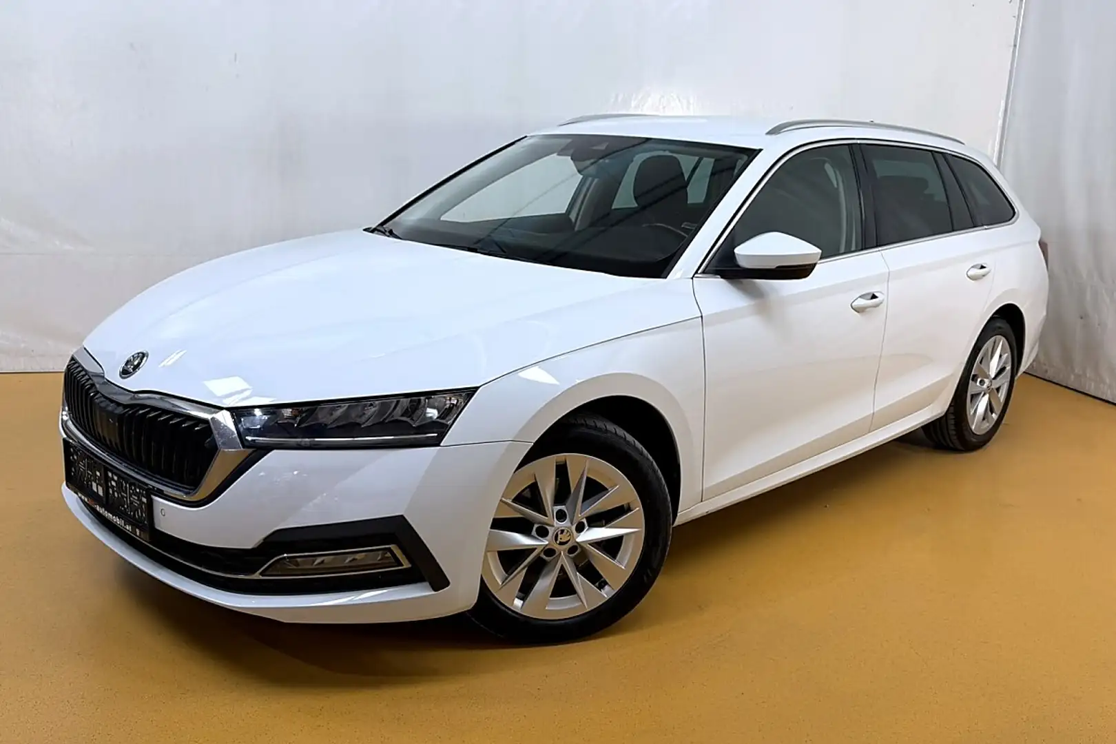 Skoda Octavia 2.0 TDI DPF Style Weiß - 1