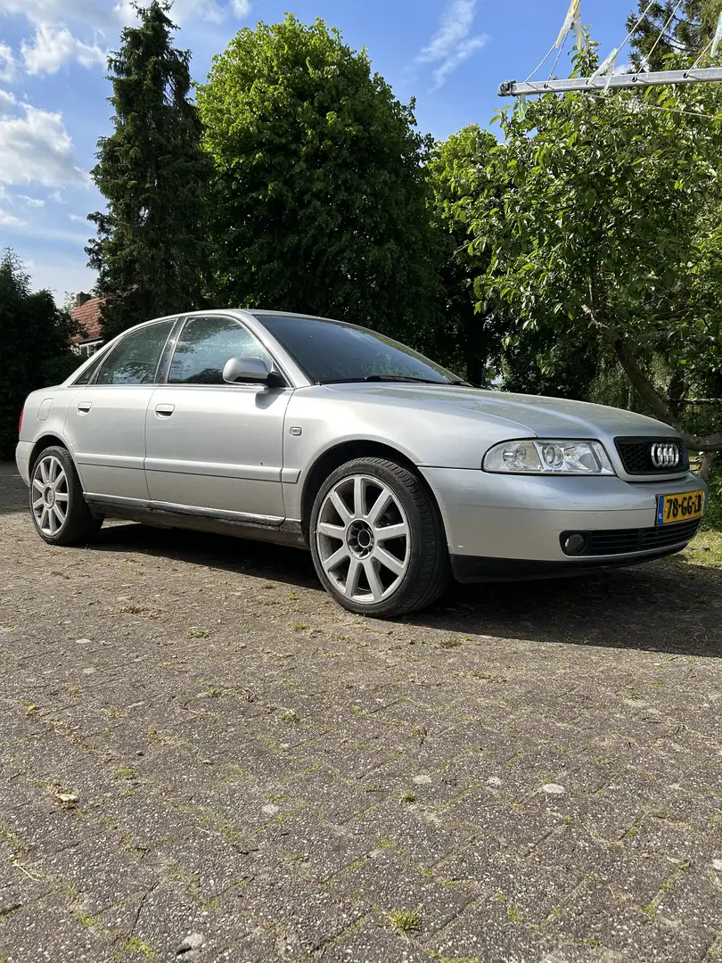 Audi A4 1.8 5V Advance | Distributie riem is nieuw Gris - 1