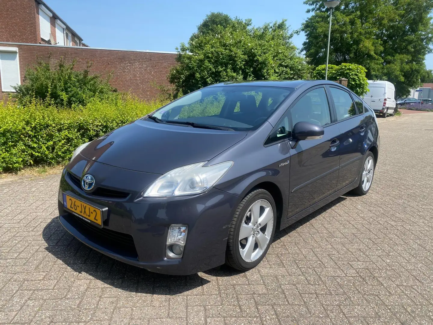 Toyota Prius 1.8 Aspiration Šedá - 1