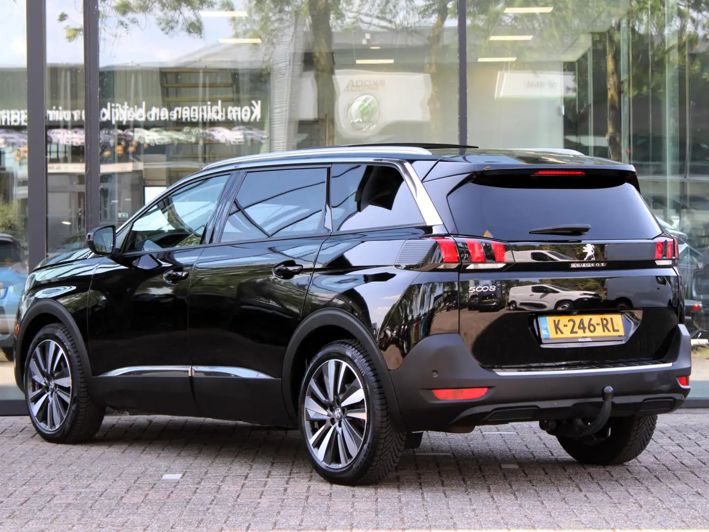Peugeot 5008 1.2 PureTech Premium Avantage Automaat | Navi / Pa Zwart - 2