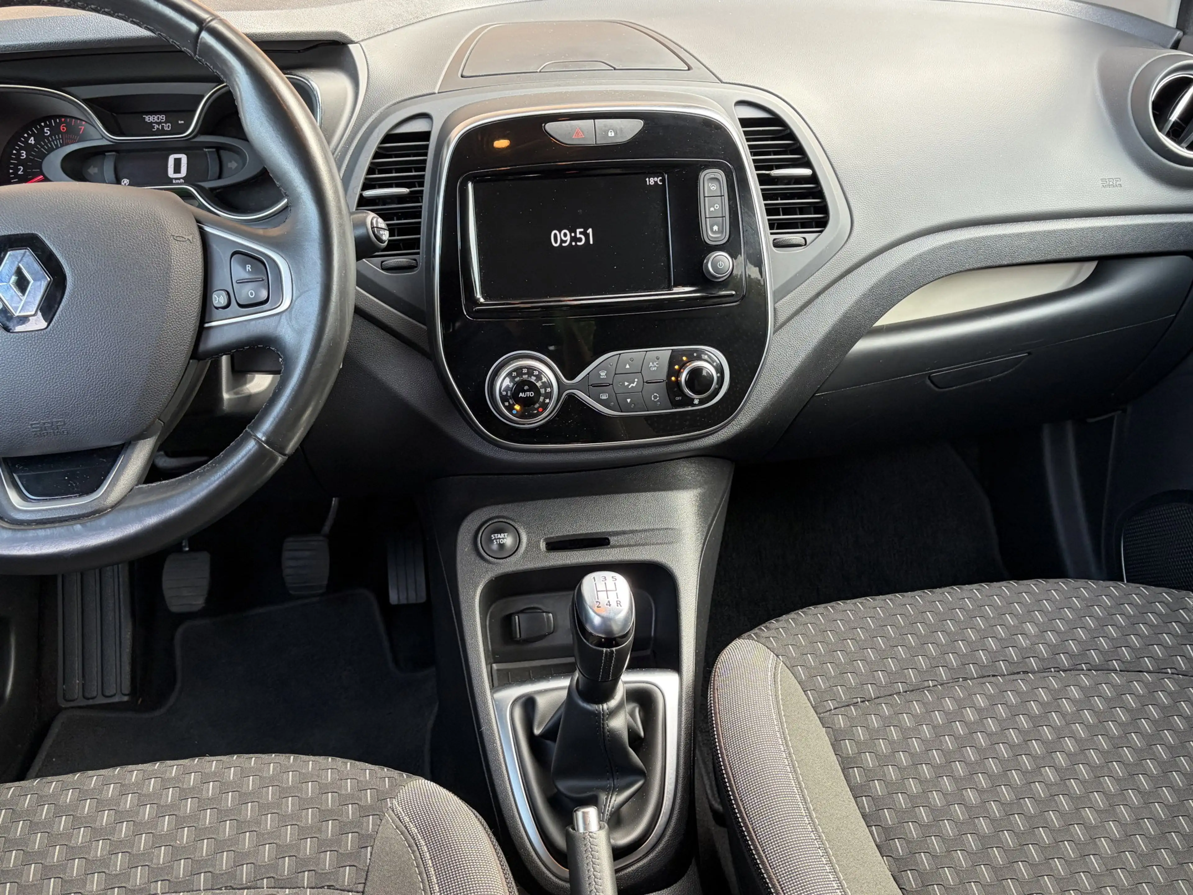 Renault Captur 0.9 TCe Intens — photo 31