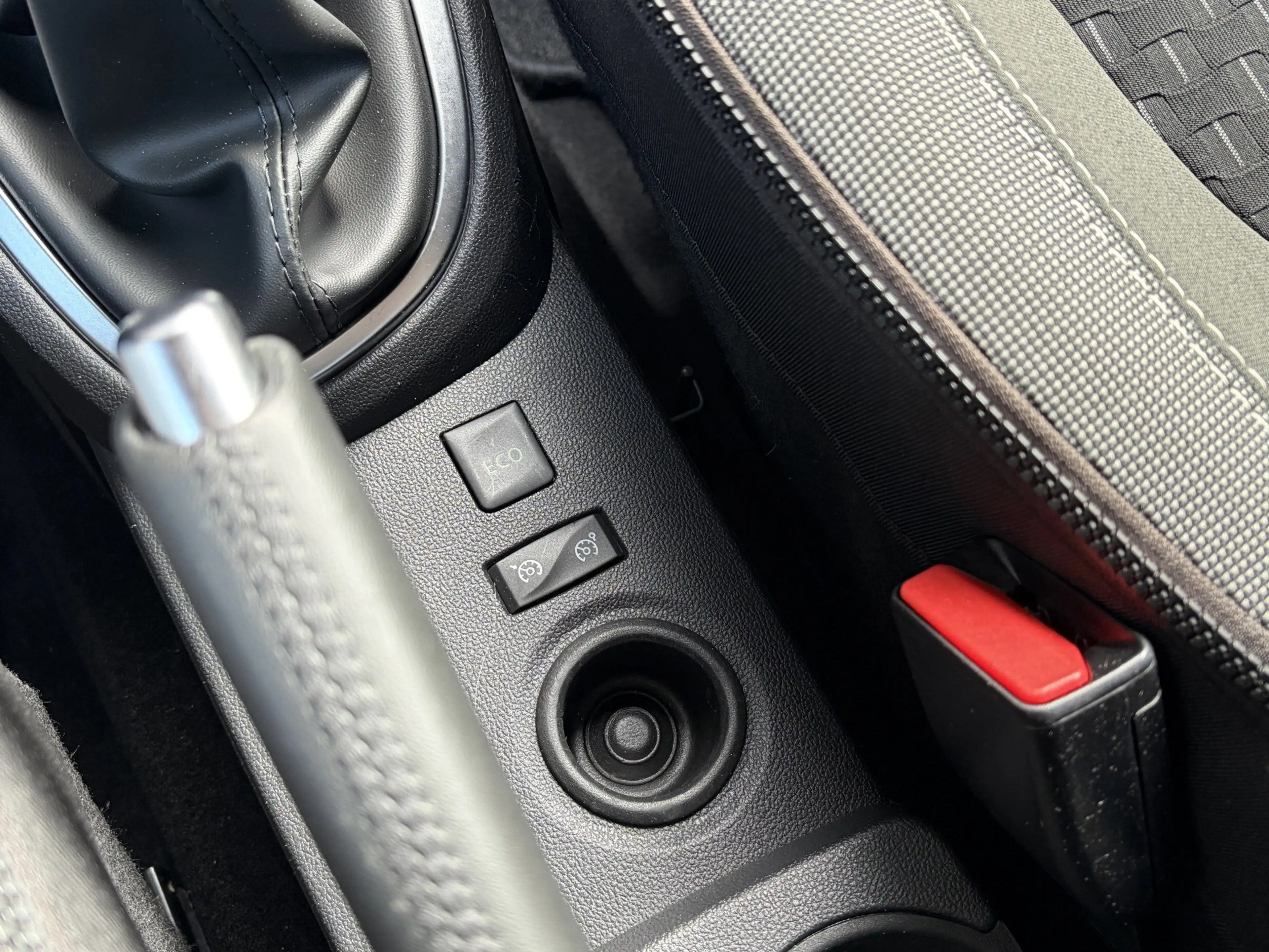 Renault Captur 0.9 TCe Intens — photo 32