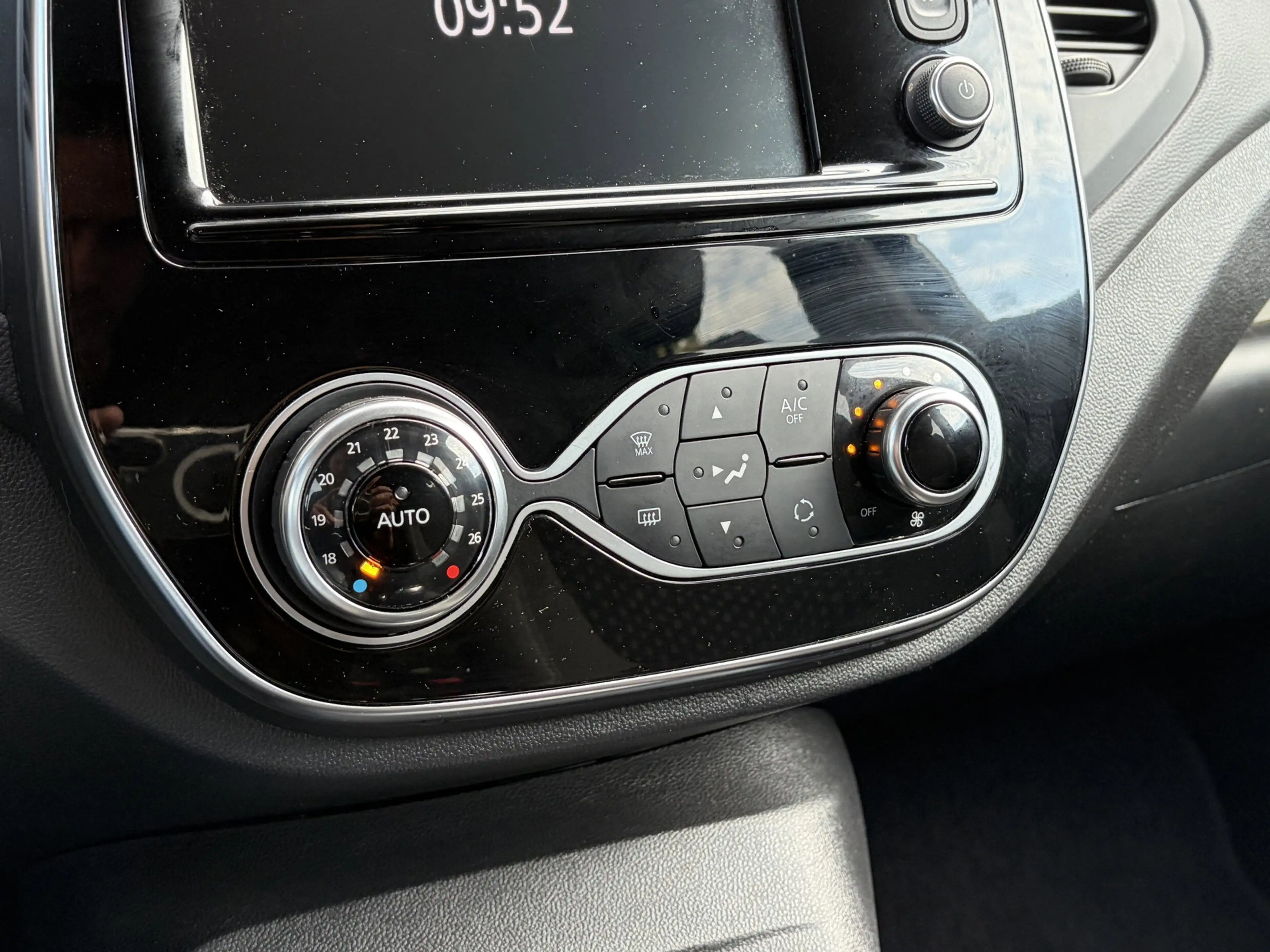 Renault Captur 0.9 TCe Intens — photo 35