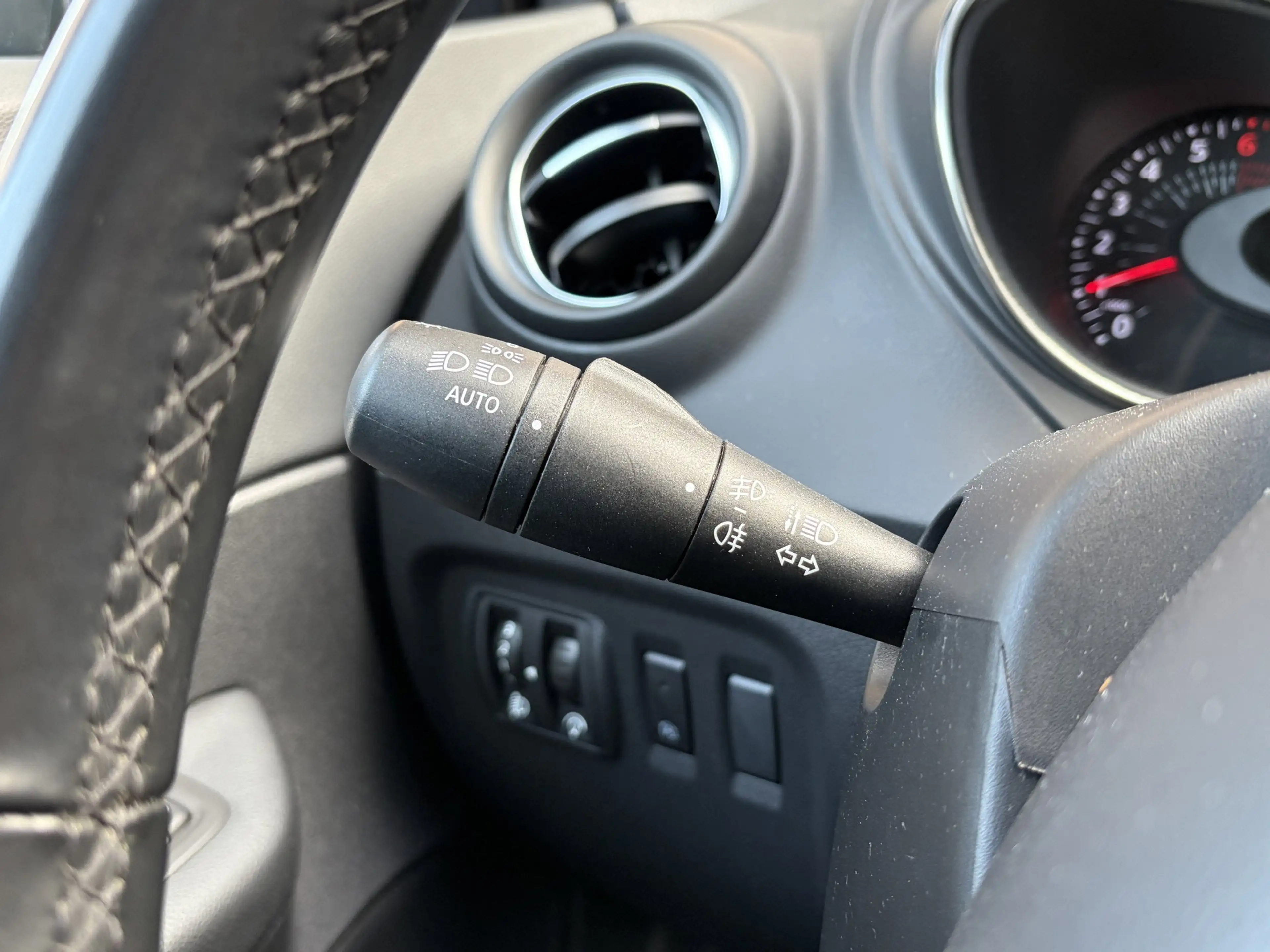 Renault Captur 0.9 TCe Intens — photo 25
