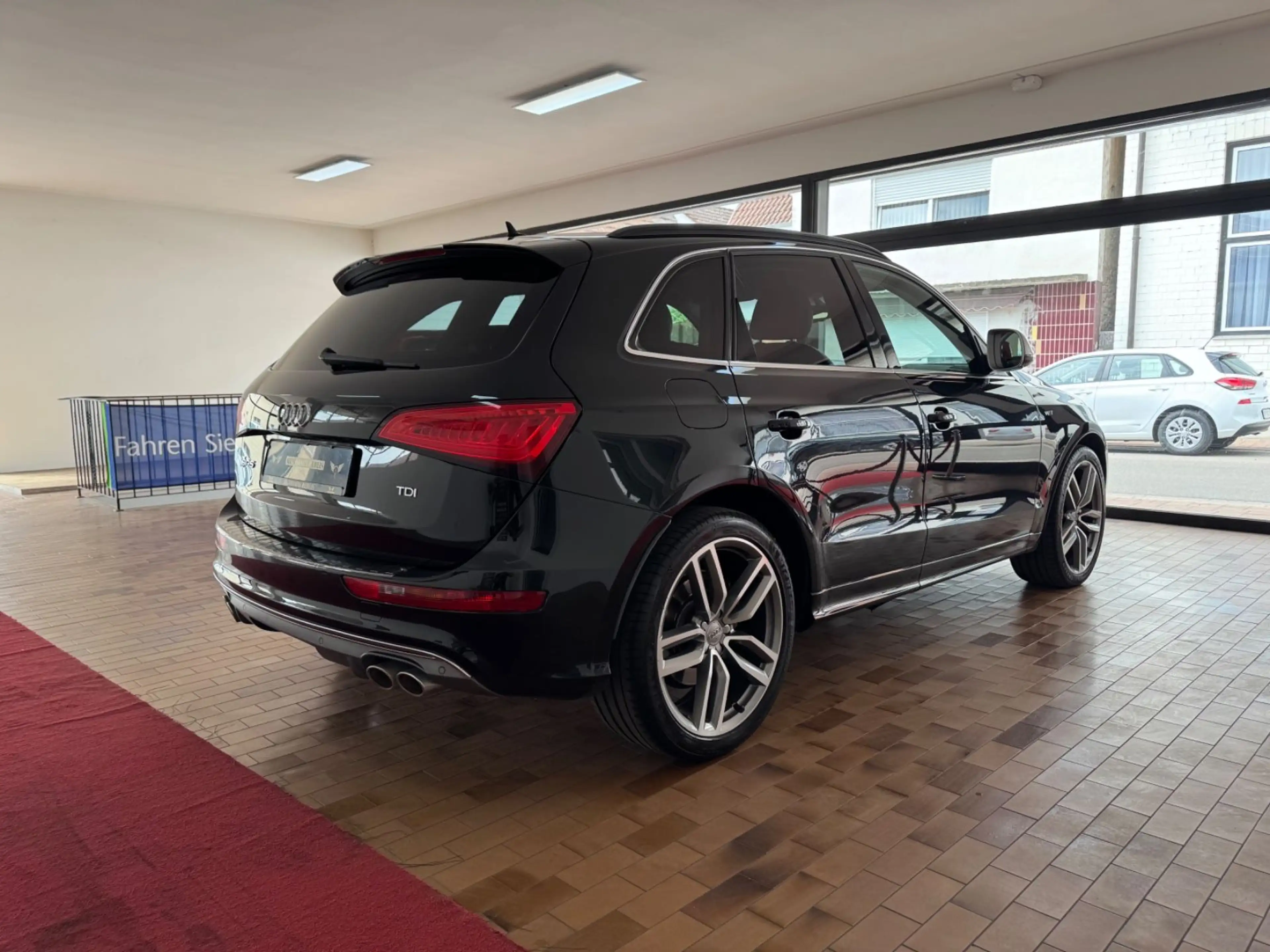 Audi SQ5 3.0 TDI quattro/3.HND/TEMP/KLIMA/NAVI/SHZ — photo 12