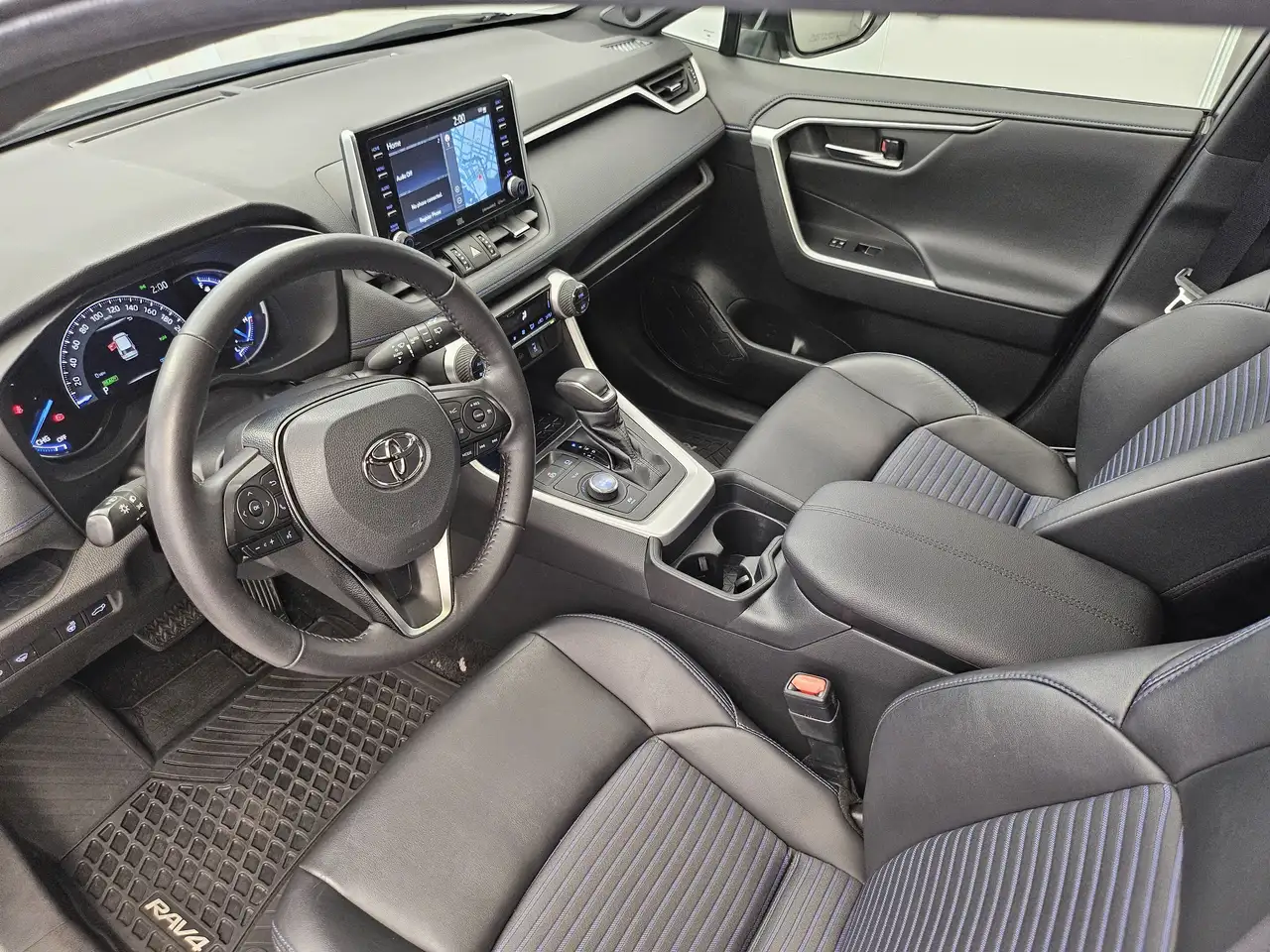 Toyota RAV 4 снимка Toyota RAV 4