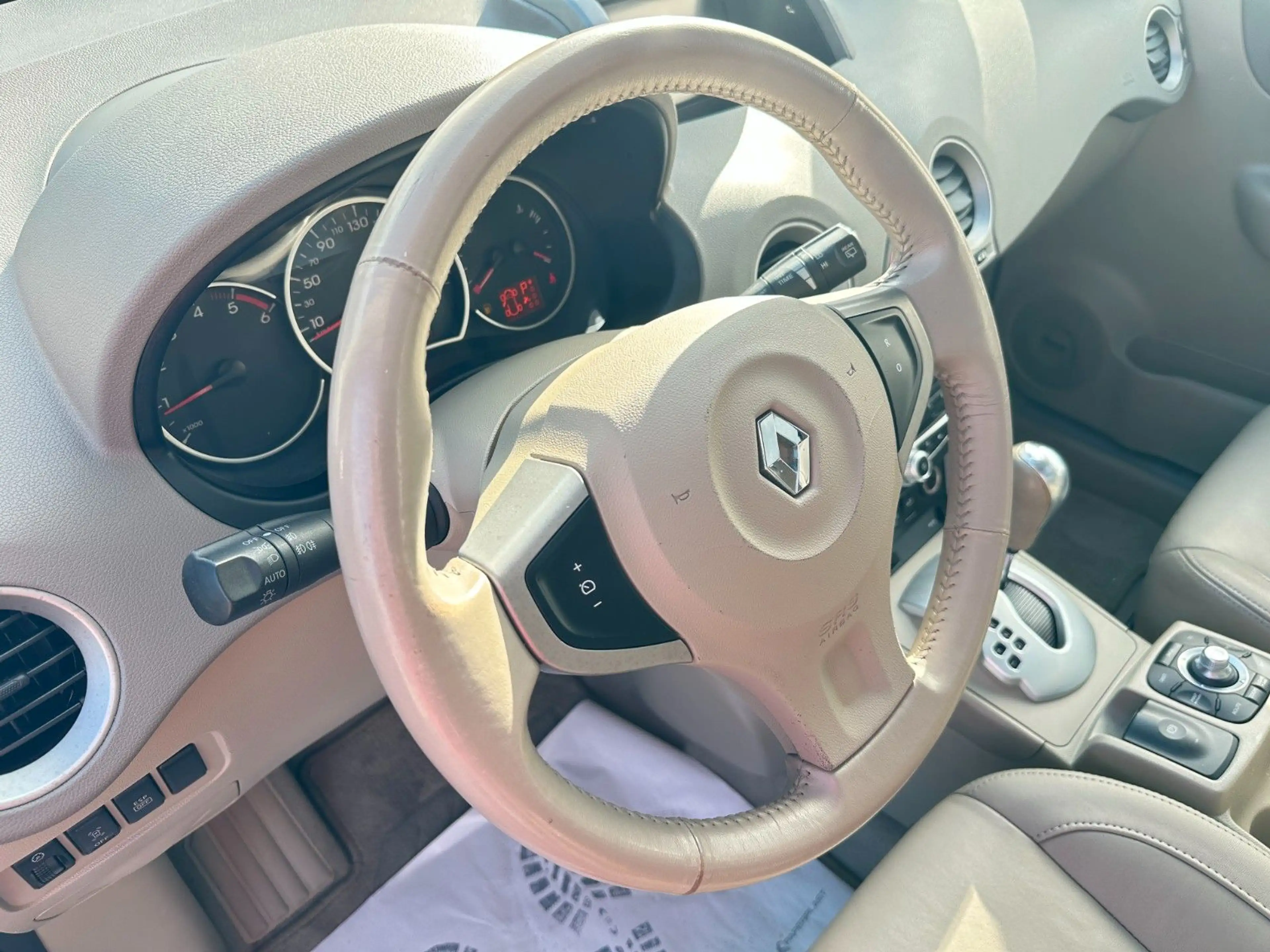Renault Koleos 2.0dCi Luxe 4x4 Automatik Leder Xenon PDC — photo 12