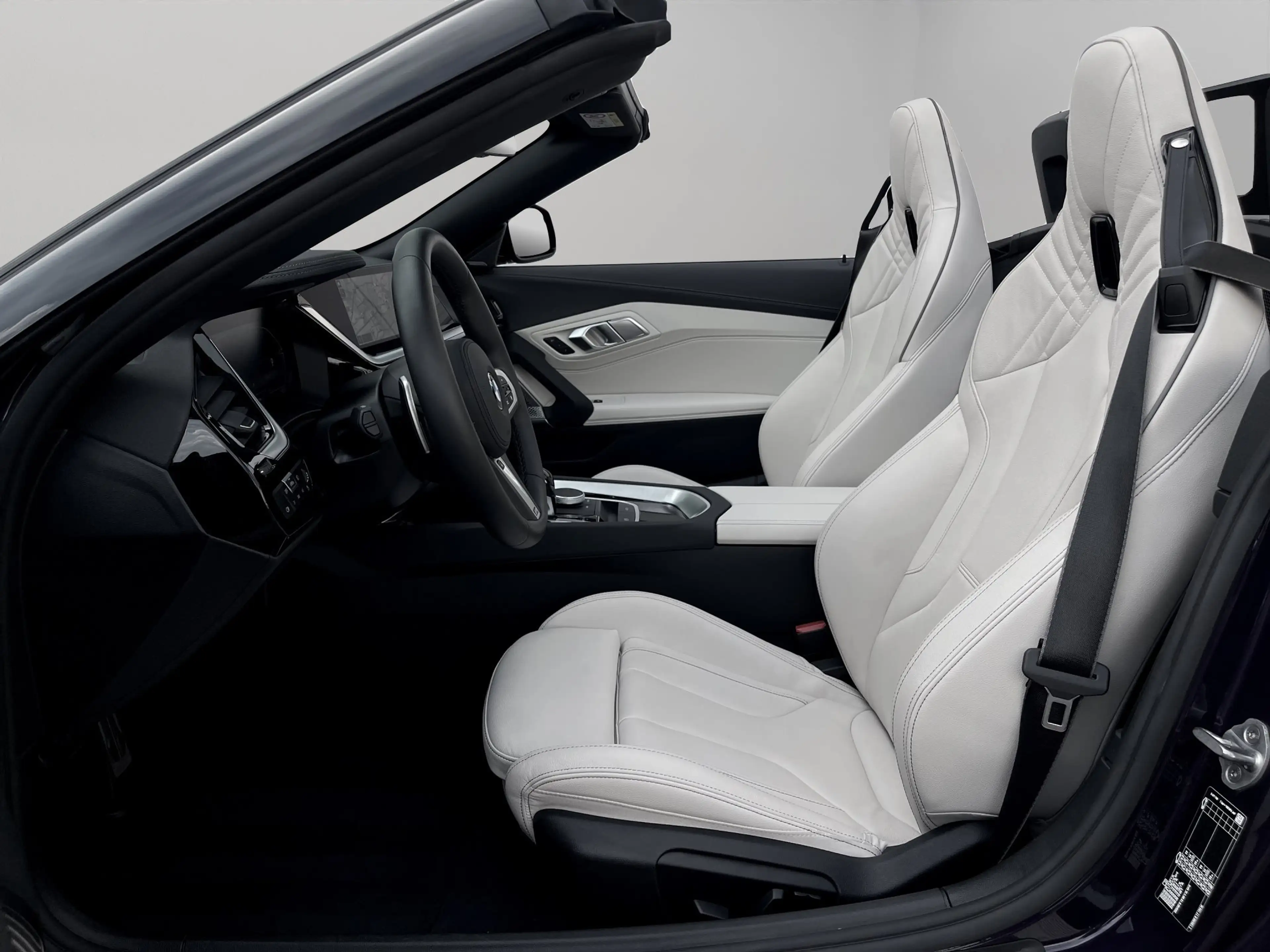 BMW Z4 sDrive20i — photo 9