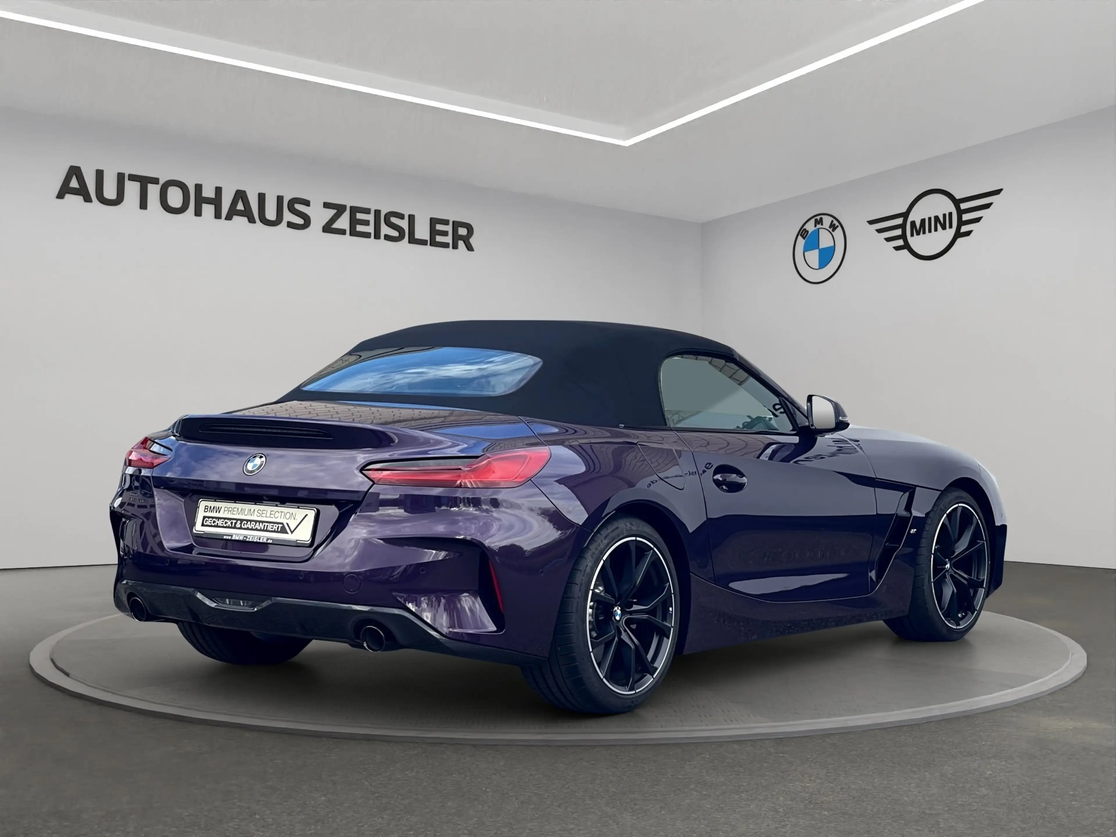 BMW Z4 sDrive20i — photo 2