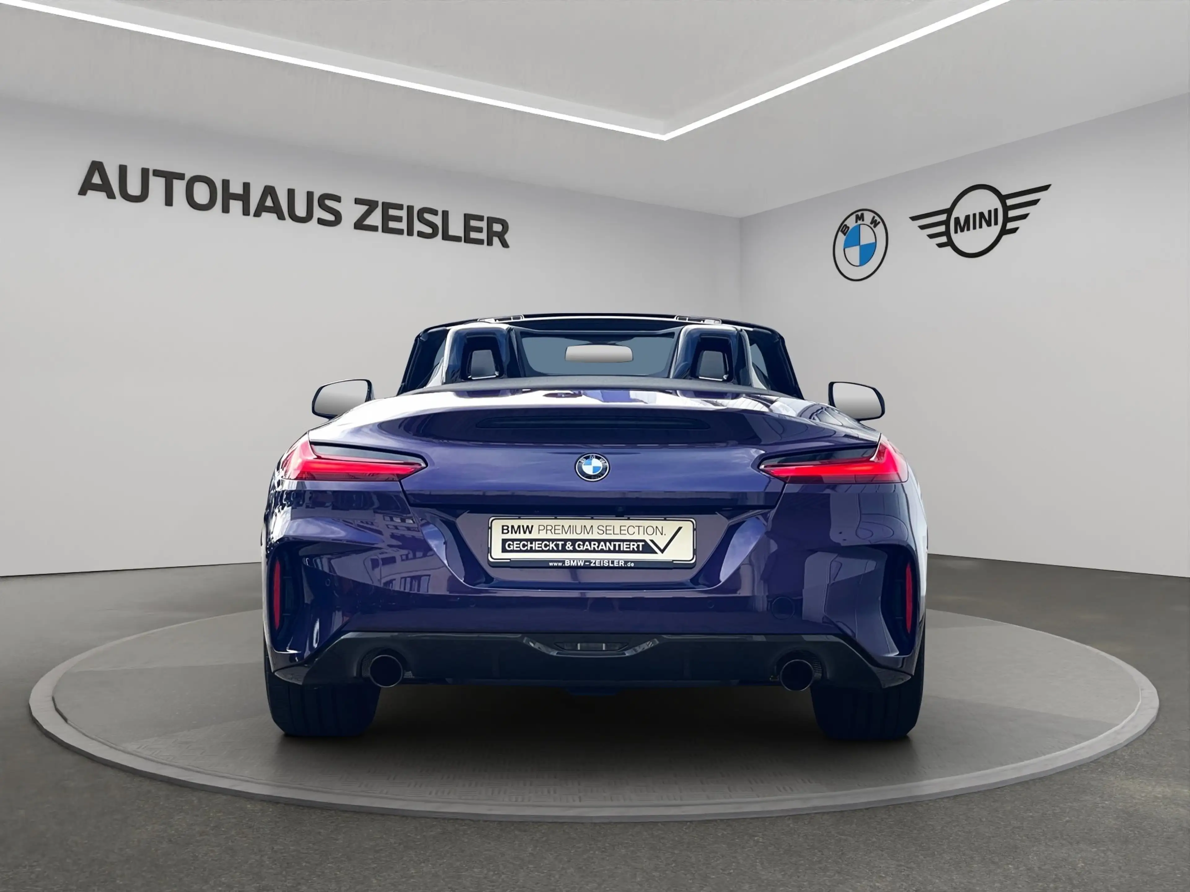 BMW Z4 sDrive20i — photo 6