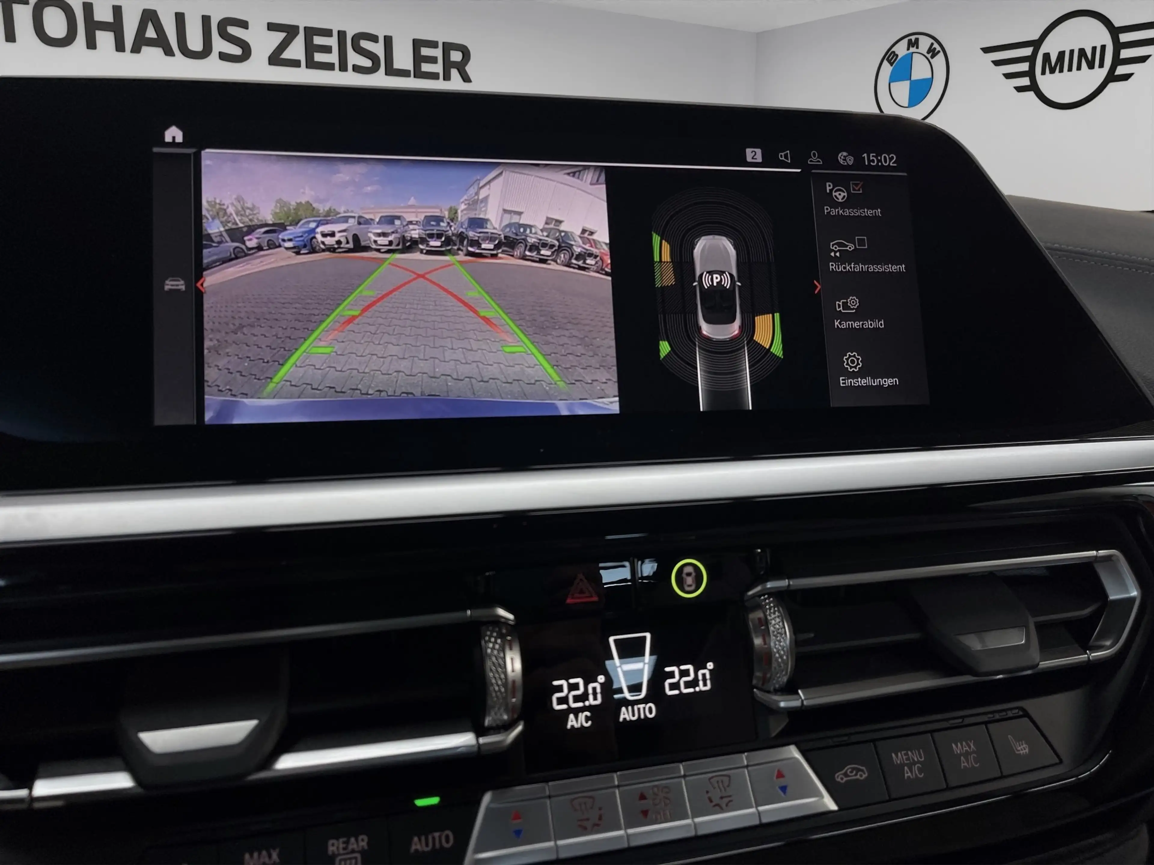 BMW Z4 sDrive20i — photo 8