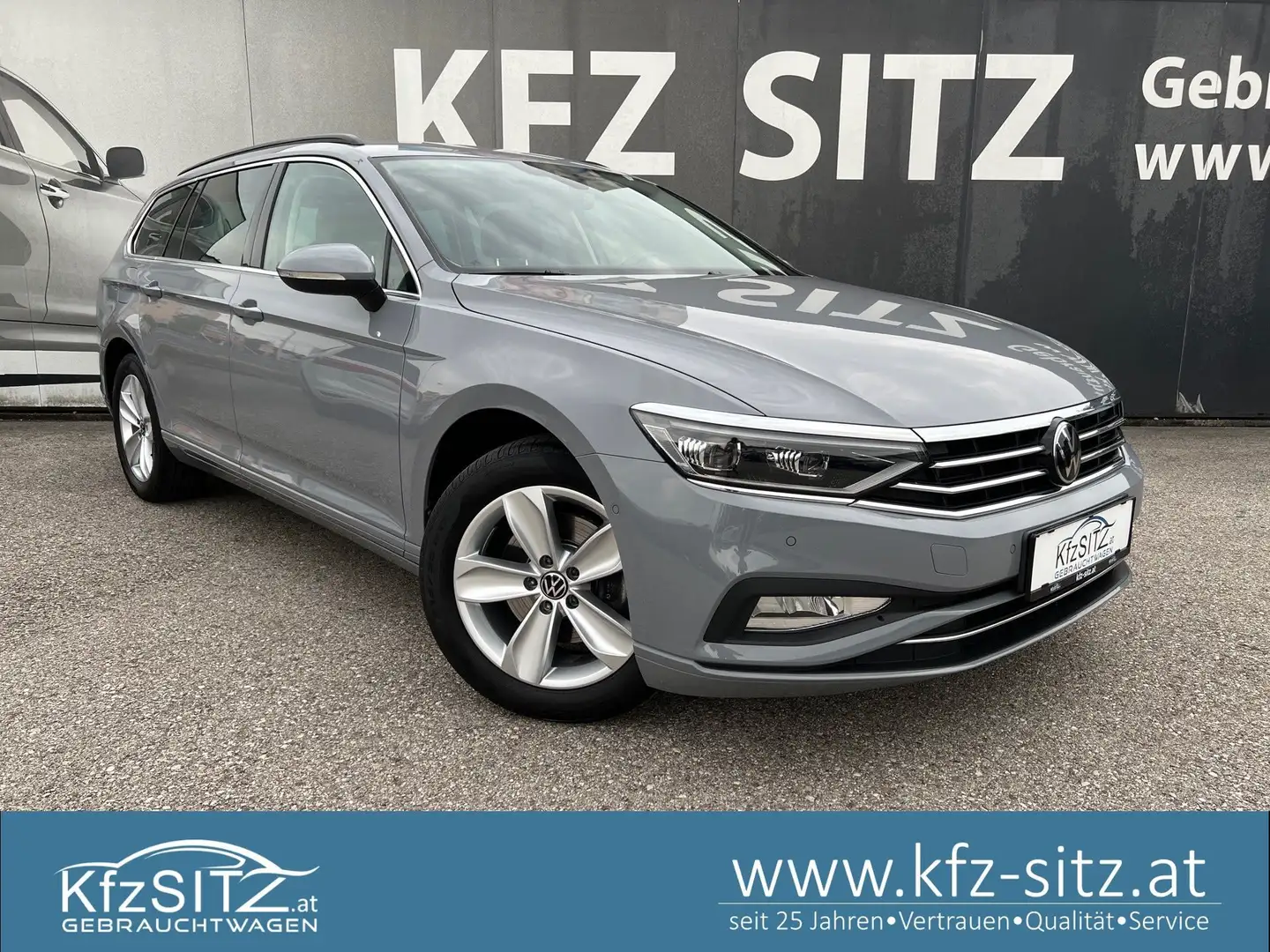 Volkswagen Passat Variant Business 2,0 TDI 4Motion DSG | NP €65.500 Grau - 1