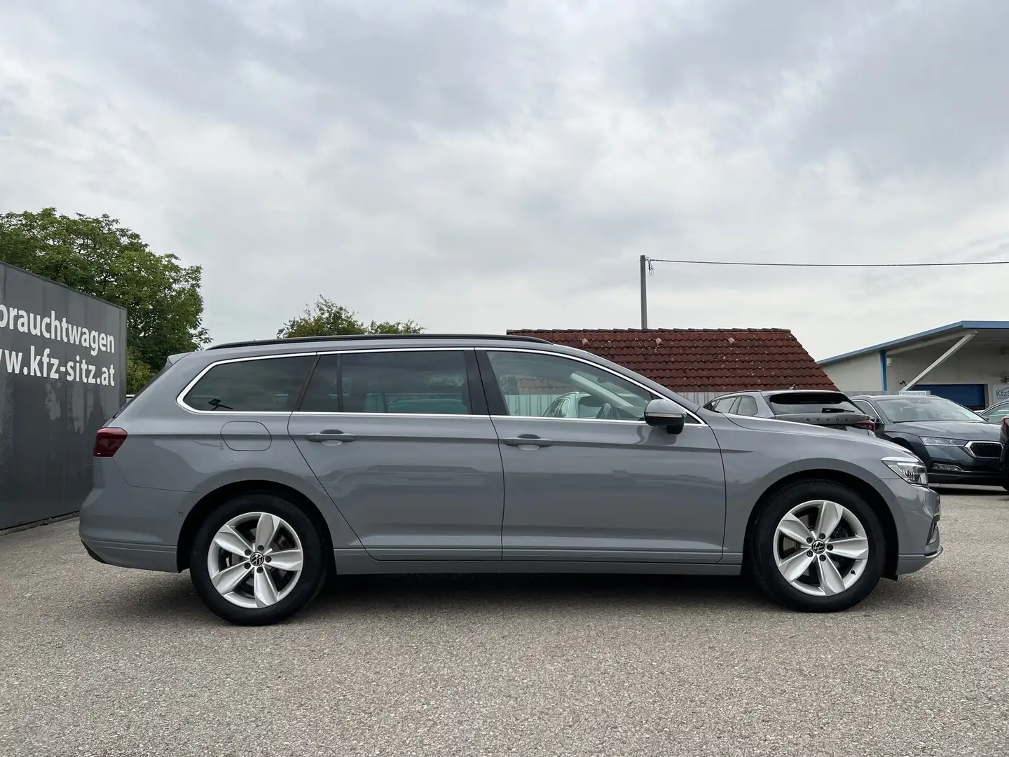 Volkswagen Passat Variant Business 2,0 TDI 4Motion DSG | NP €65.500 Grau - 2