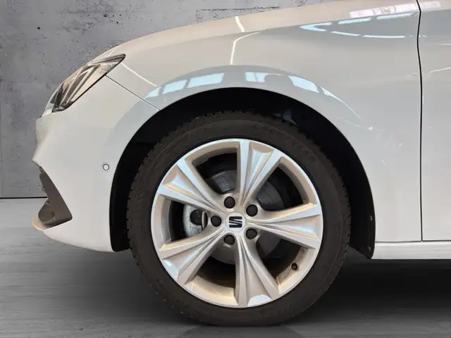 SEAT Leon view 5