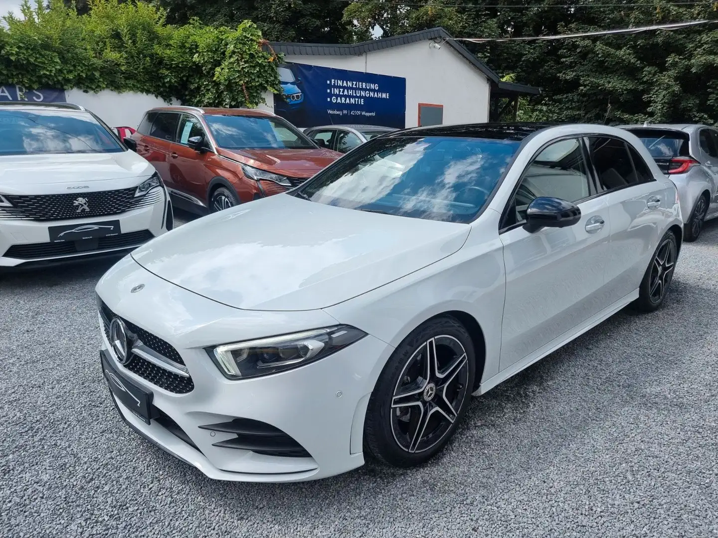 Mercedes-Benz A 200 d AMG/ PANO/ LED/ SERVICE/ 360/ VIRTUAL Blanco - 2