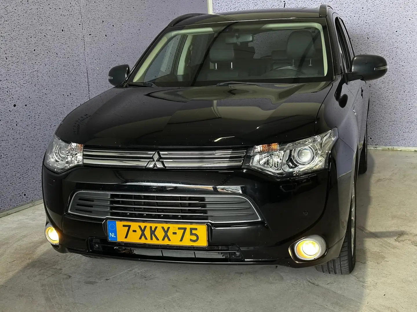 Mitsubishi Outlander 2.0 PHEV Instyle // TREKHAAK // LEDER // DAK // Zwart - 2