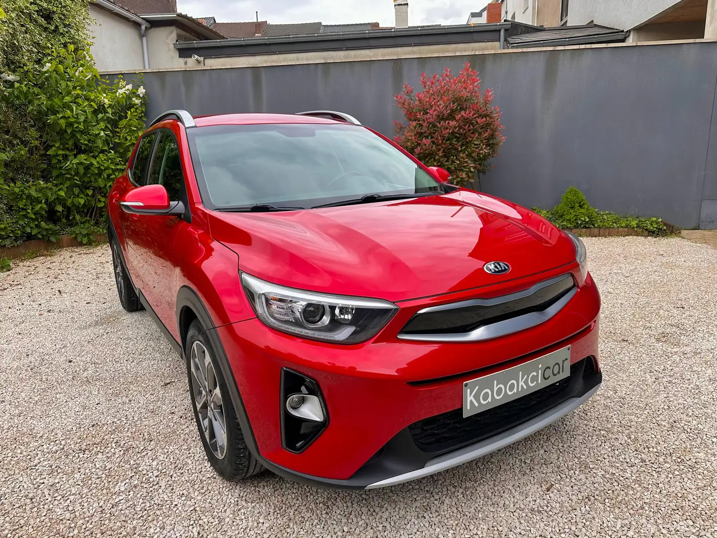 Kia Stonic 1.6 CRDi Fusion ISG//FULL OPTIONS//GARANTIE 12MOIS Rouge - 1