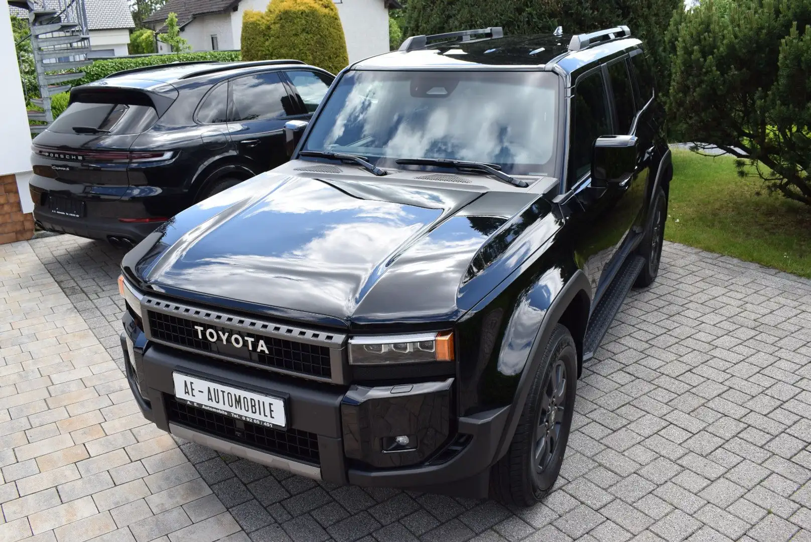 Toyota Land Cruiser EXECUTIVE / AHK ABNEHMBAR Чорний - 2