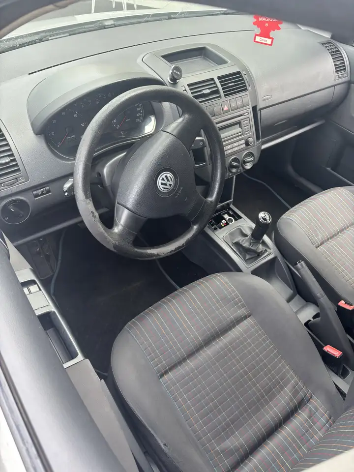 Volkswagen Polo Citadine 5 portes — photo 3