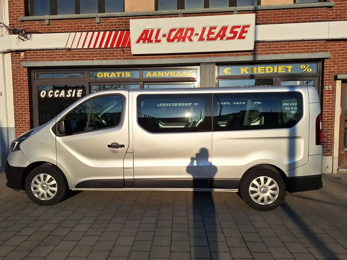 Renault Trafic Grand Passenger / 9PL/ H1L2/ Airco / GPS / Cruise Zilver - 1